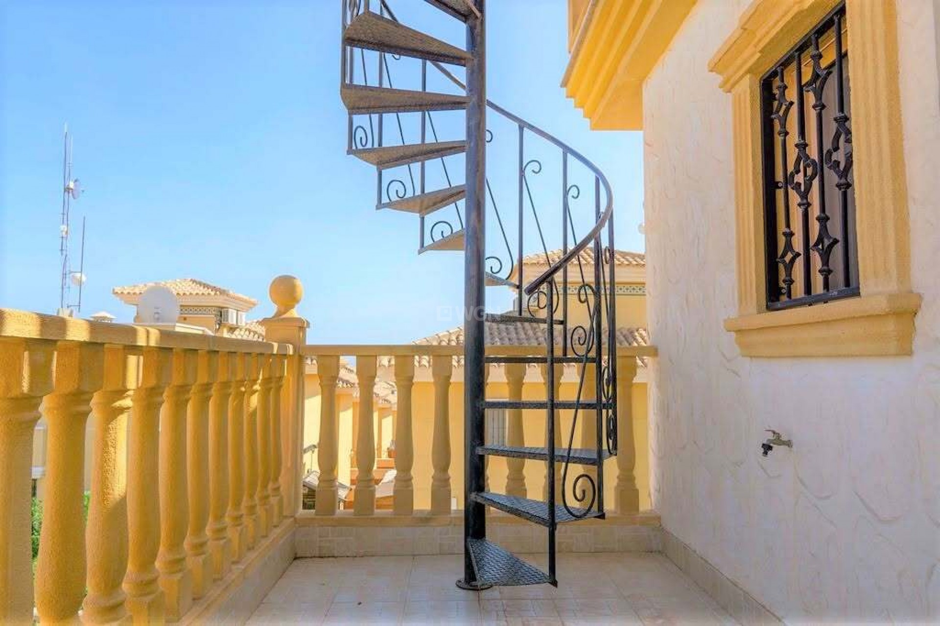 Odsprzedaż - Villa - Villamartin - Las Filipinas