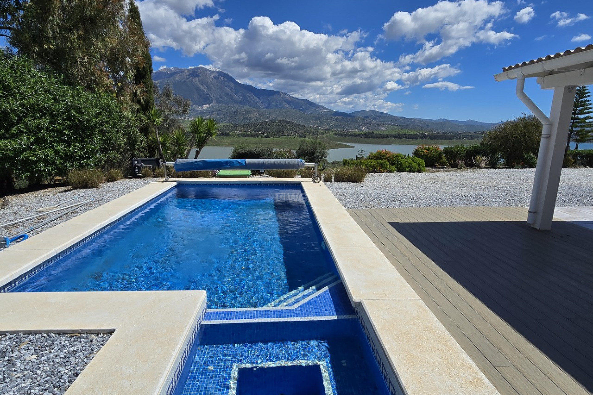 Odsprzedaż - Villa - Vinuela - Inland