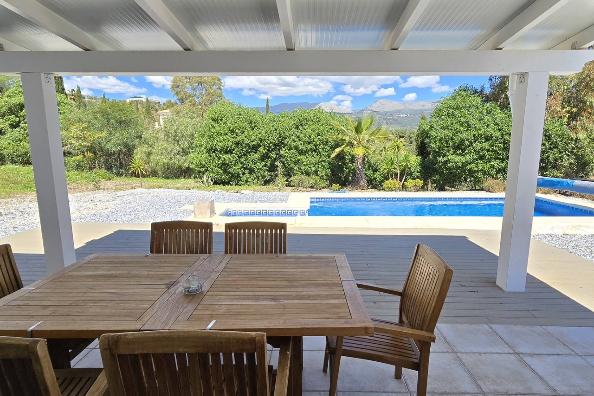 Odsprzedaż - Villa - Vinuela - Inland