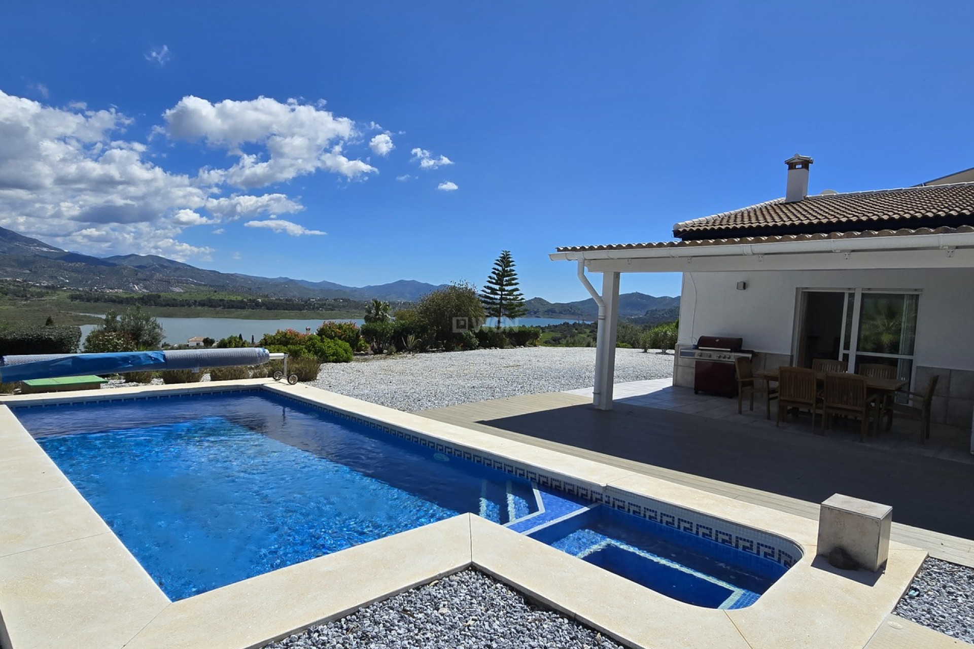 Odsprzedaż - Villa - Vinuela - Inland