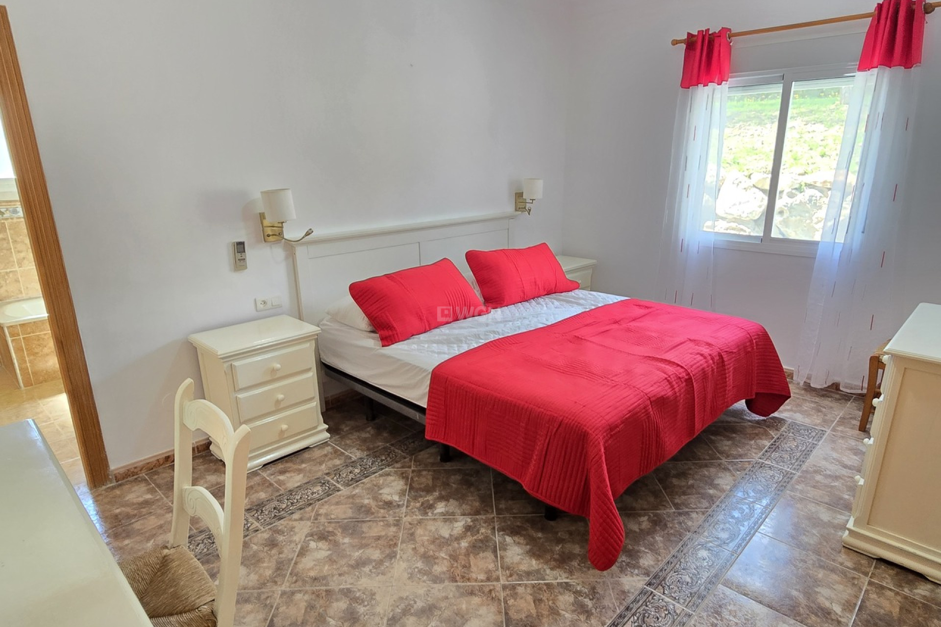 Odsprzedaż - Villa - Vinuela - Inland