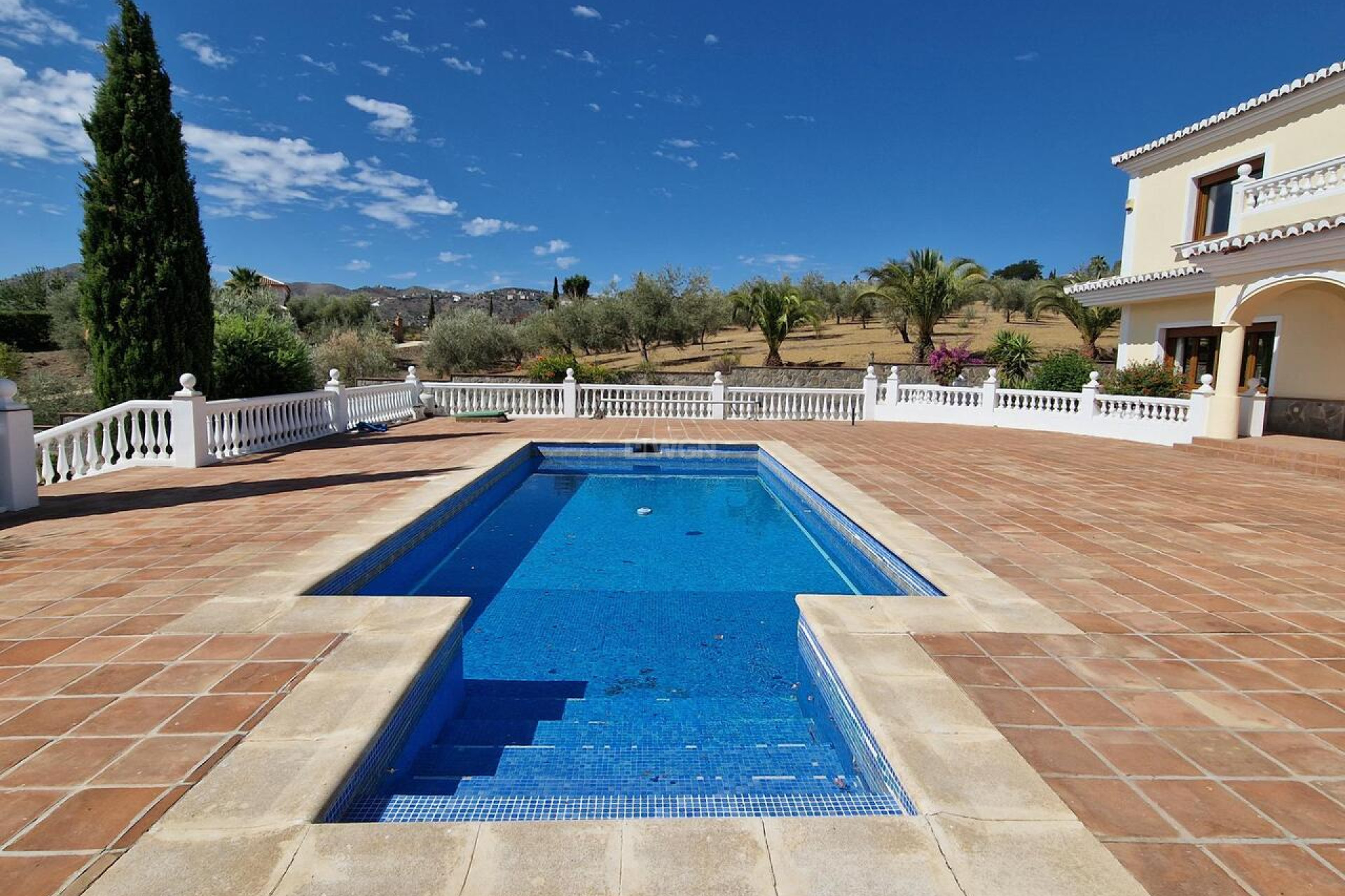 Odsprzedaż - Villa - Vinuela - Inland