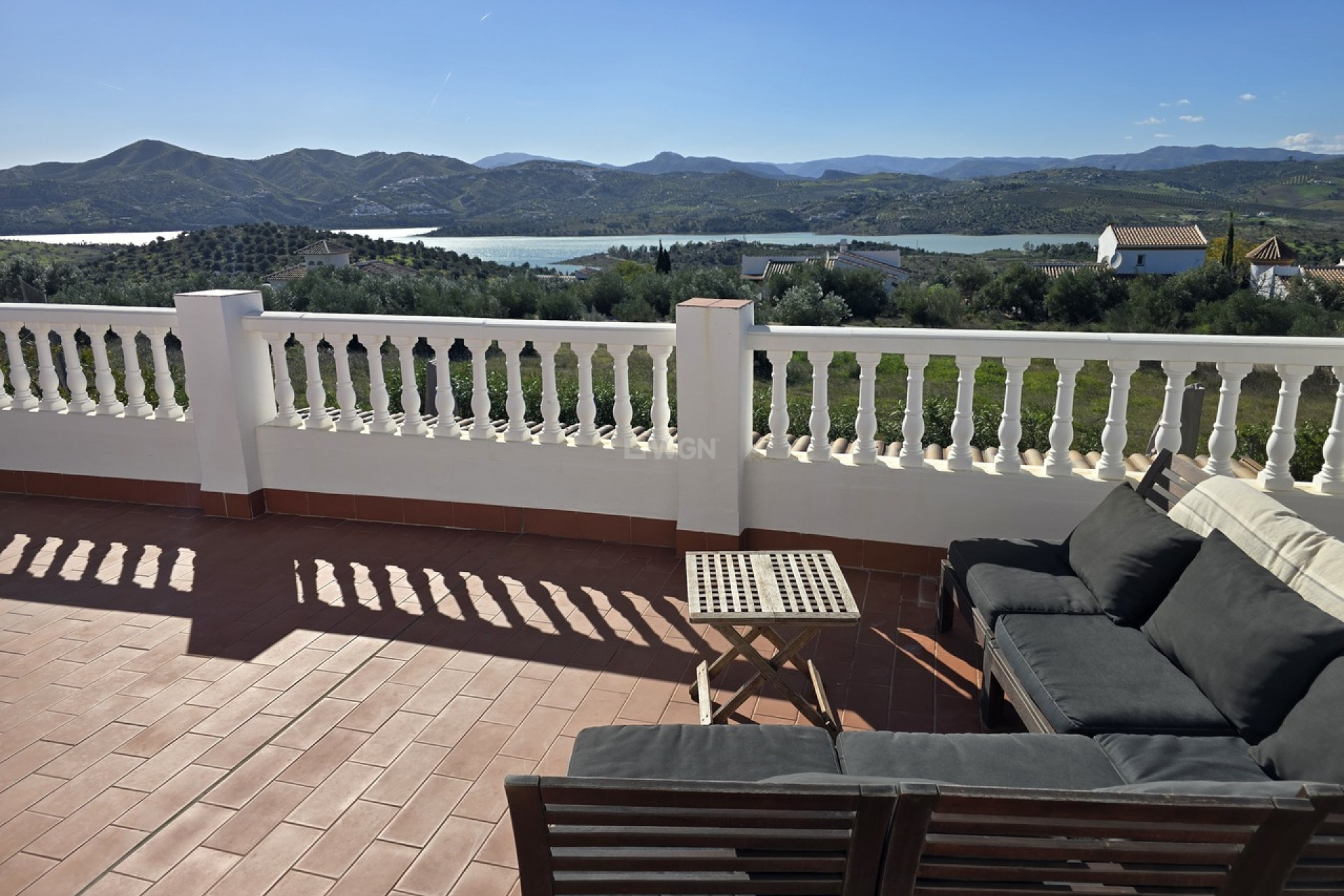 Odsprzedaż - Villa - Vinuela - Inland