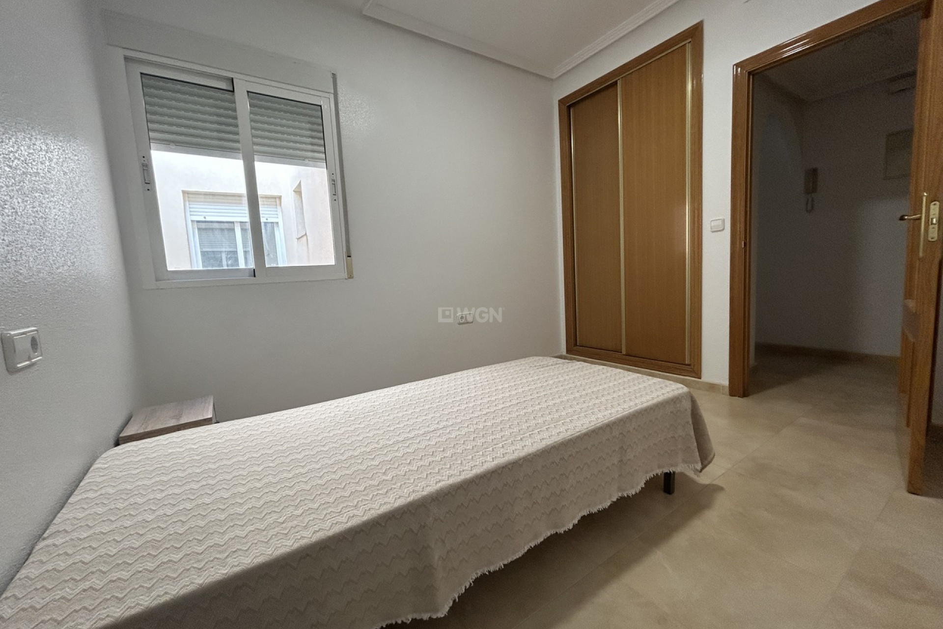 Resale - Apartment / flat - 2778 - Inland