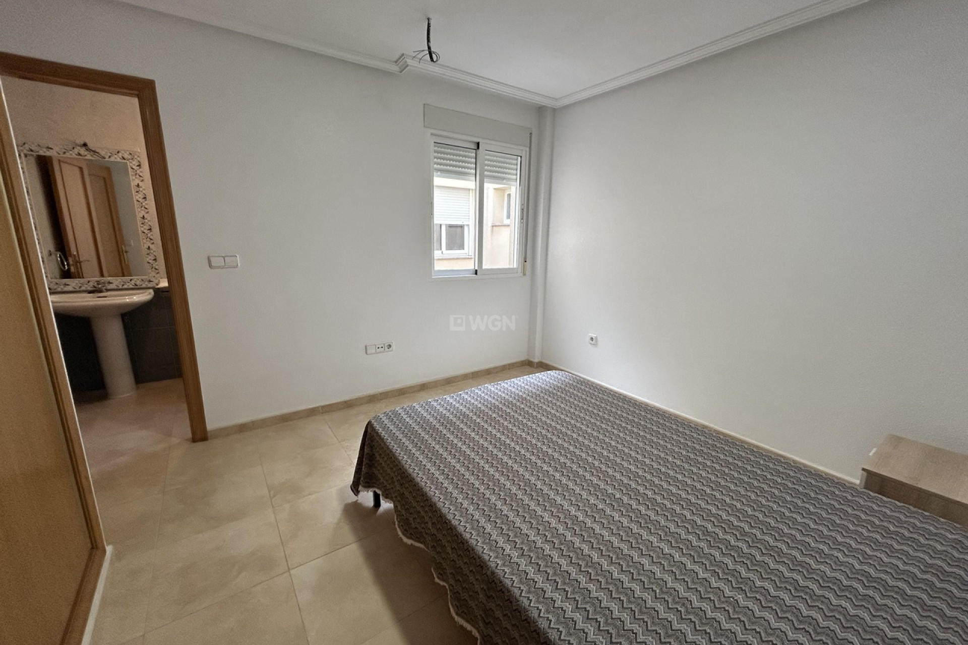 Resale - Apartment / flat - 2778 - Inland
