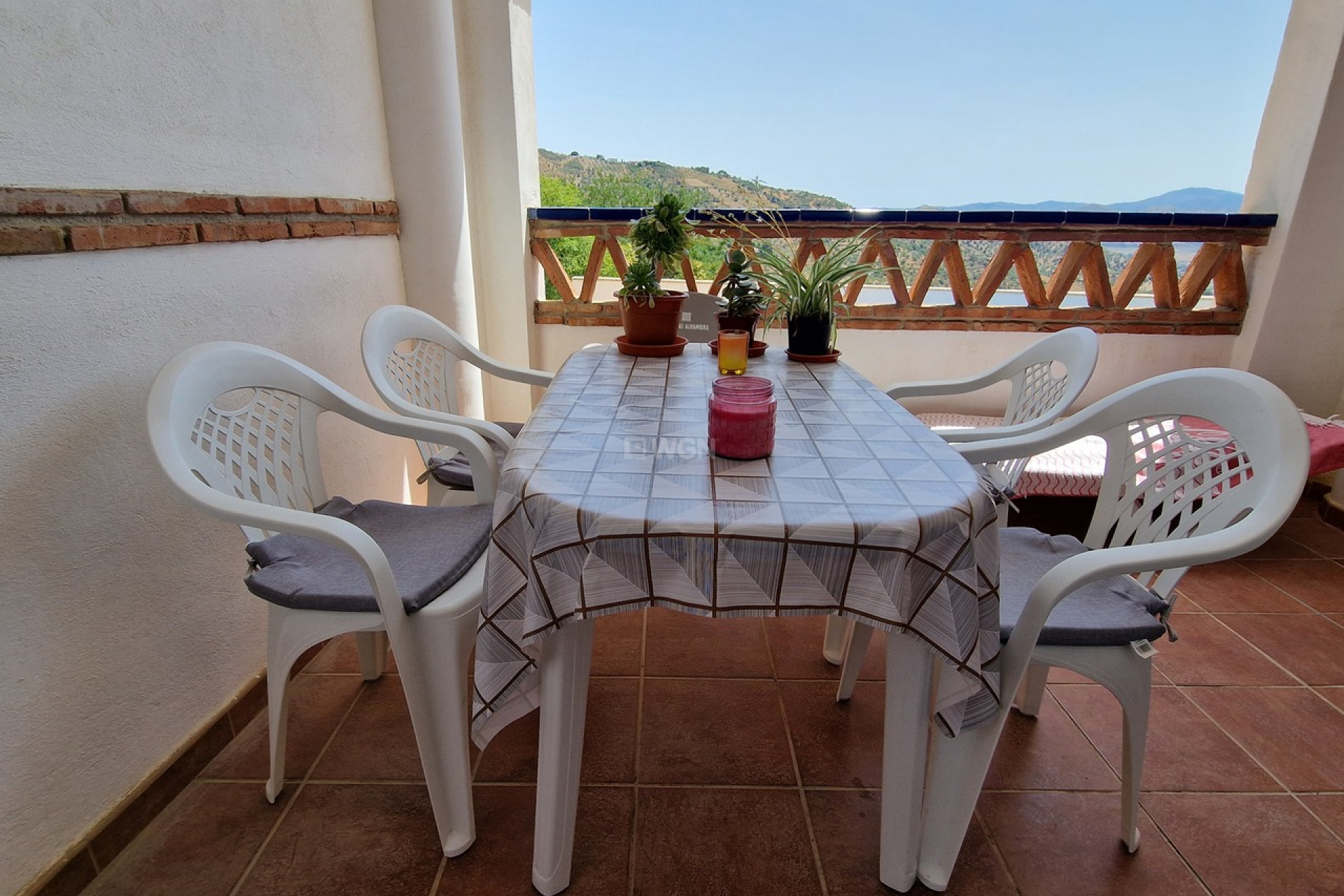 Resale - Apartment / flat - Alcaucín - Inland