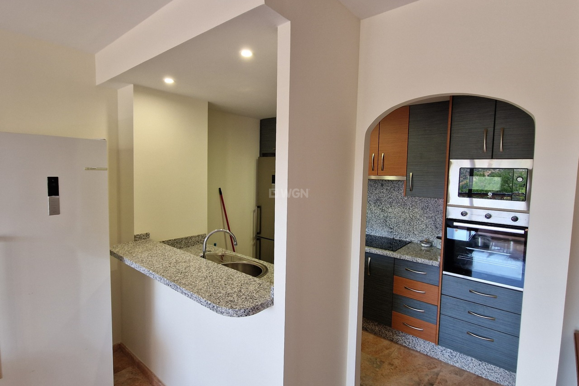 Resale - Apartment / flat - Alcaucín - Inland