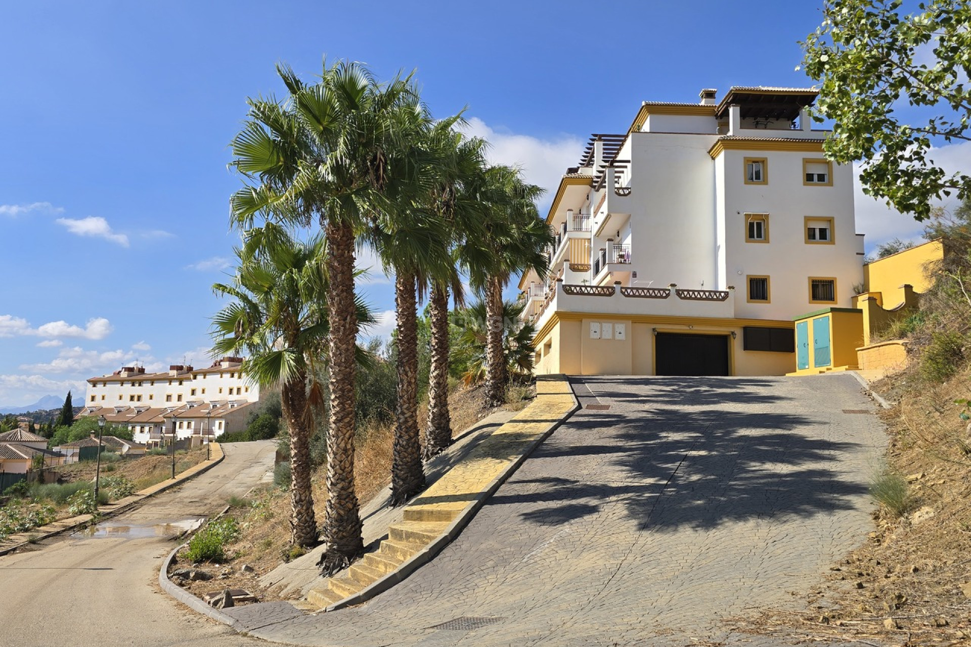 Resale - Apartment / flat - Alcaucín - Inland