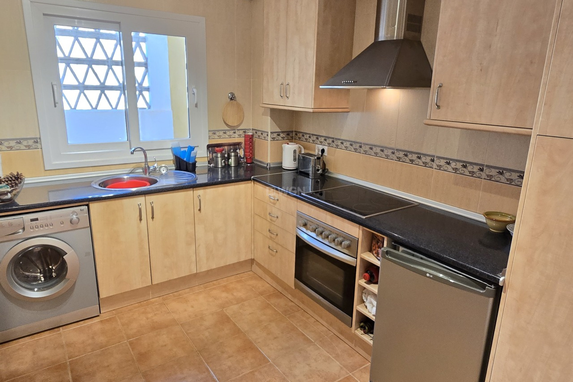 Resale - Apartment / flat - Alcaucín - Inland