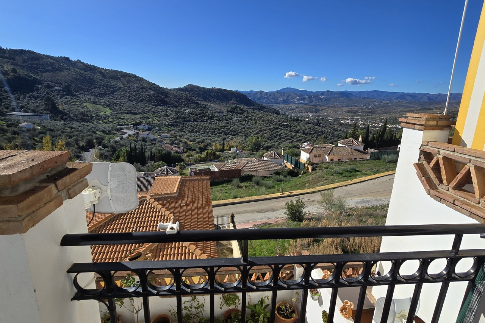 Resale - Apartment / flat - Alcaucín - Inland