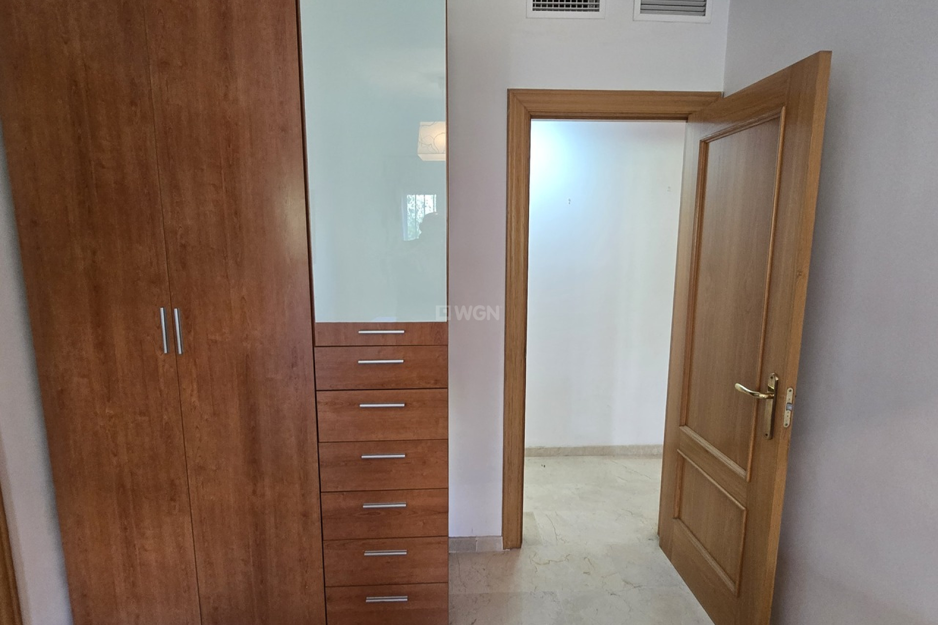 Resale - Apartment / flat - Alcaucín - Inland