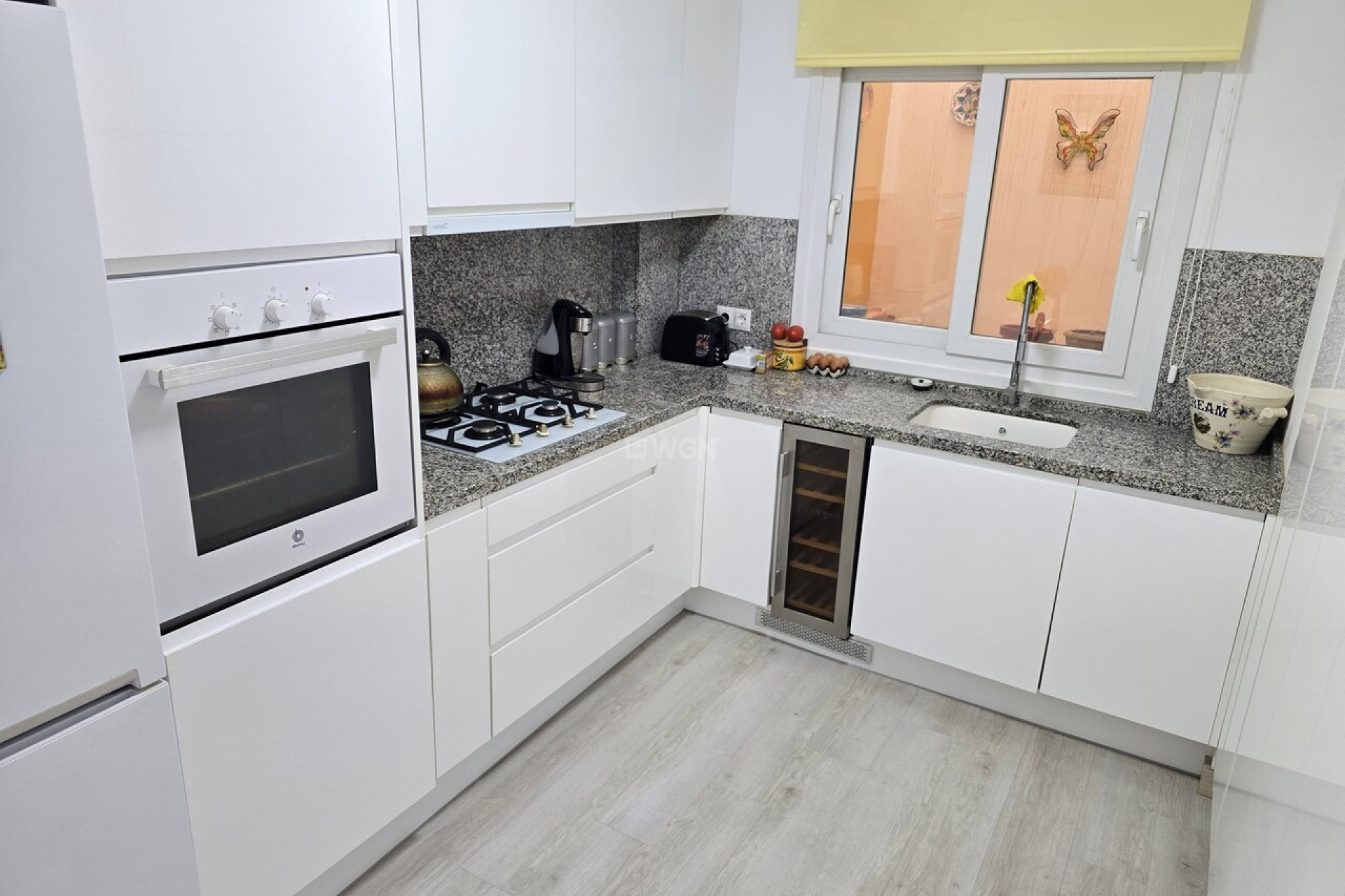 Resale - Apartment / flat - Alcaucín - Inland