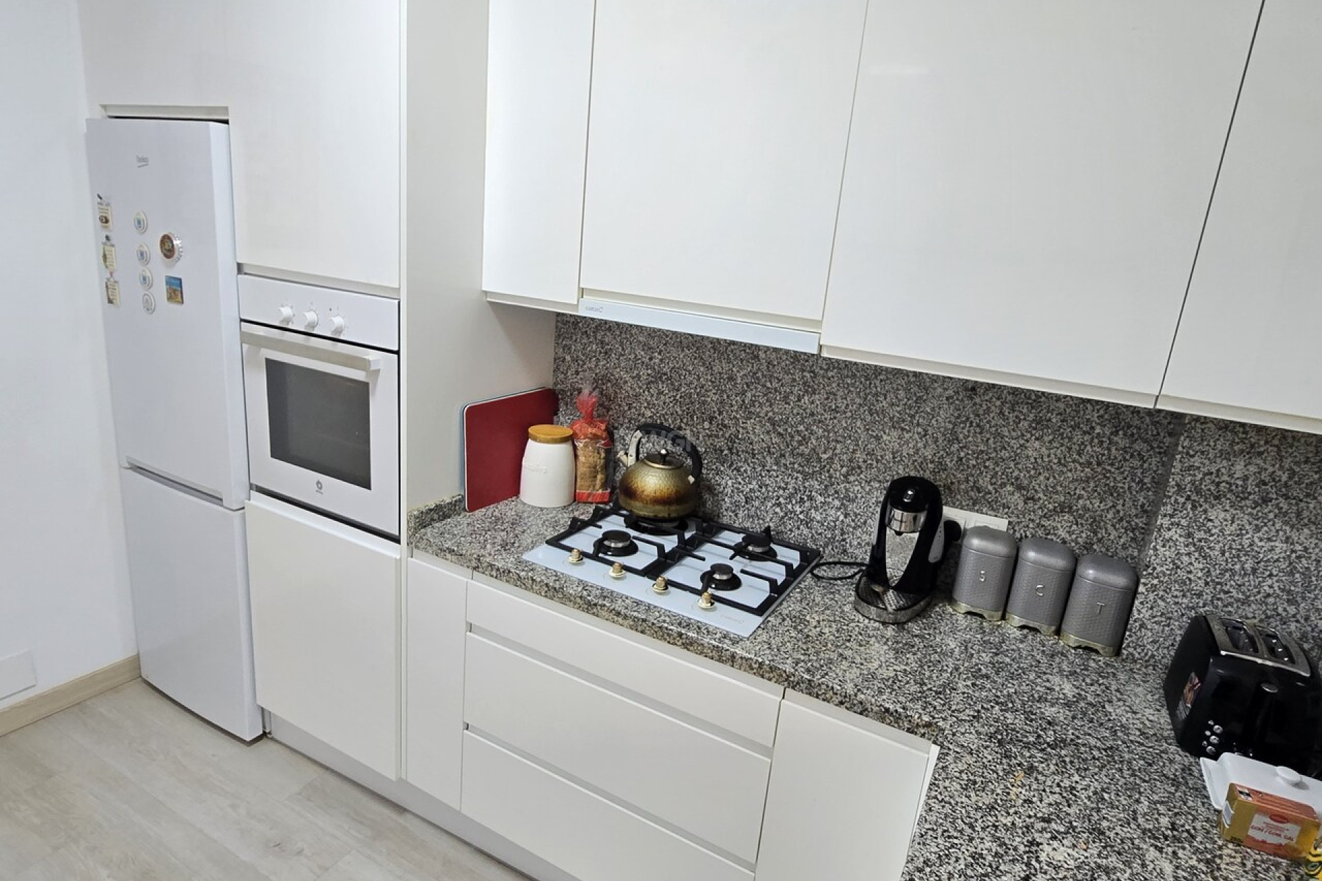 Resale - Apartment / flat - Alcaucín - Inland