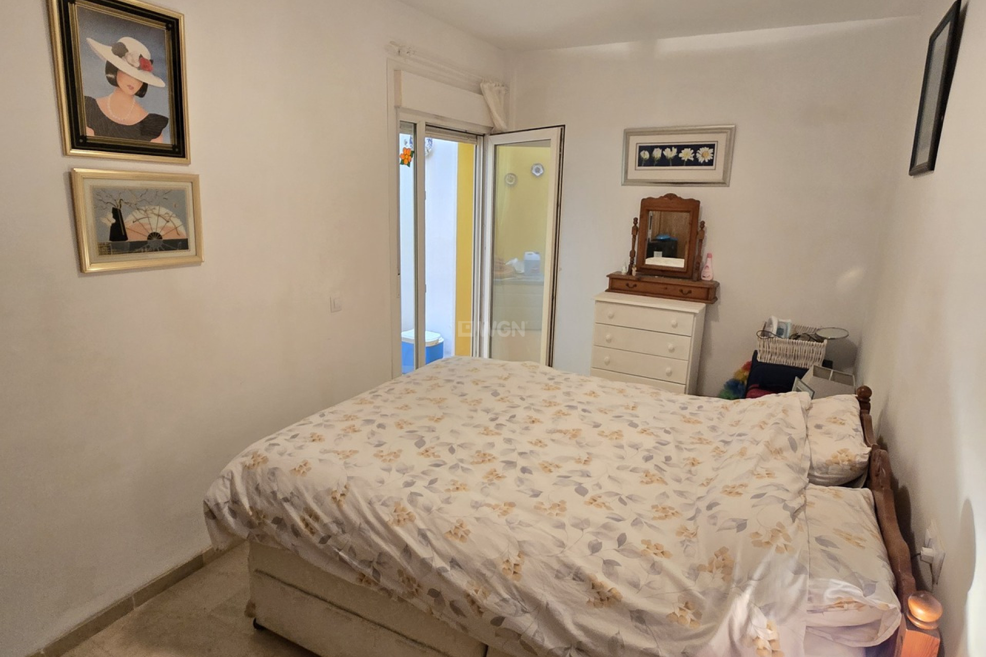 Resale - Apartment / flat - Alcaucín - Inland