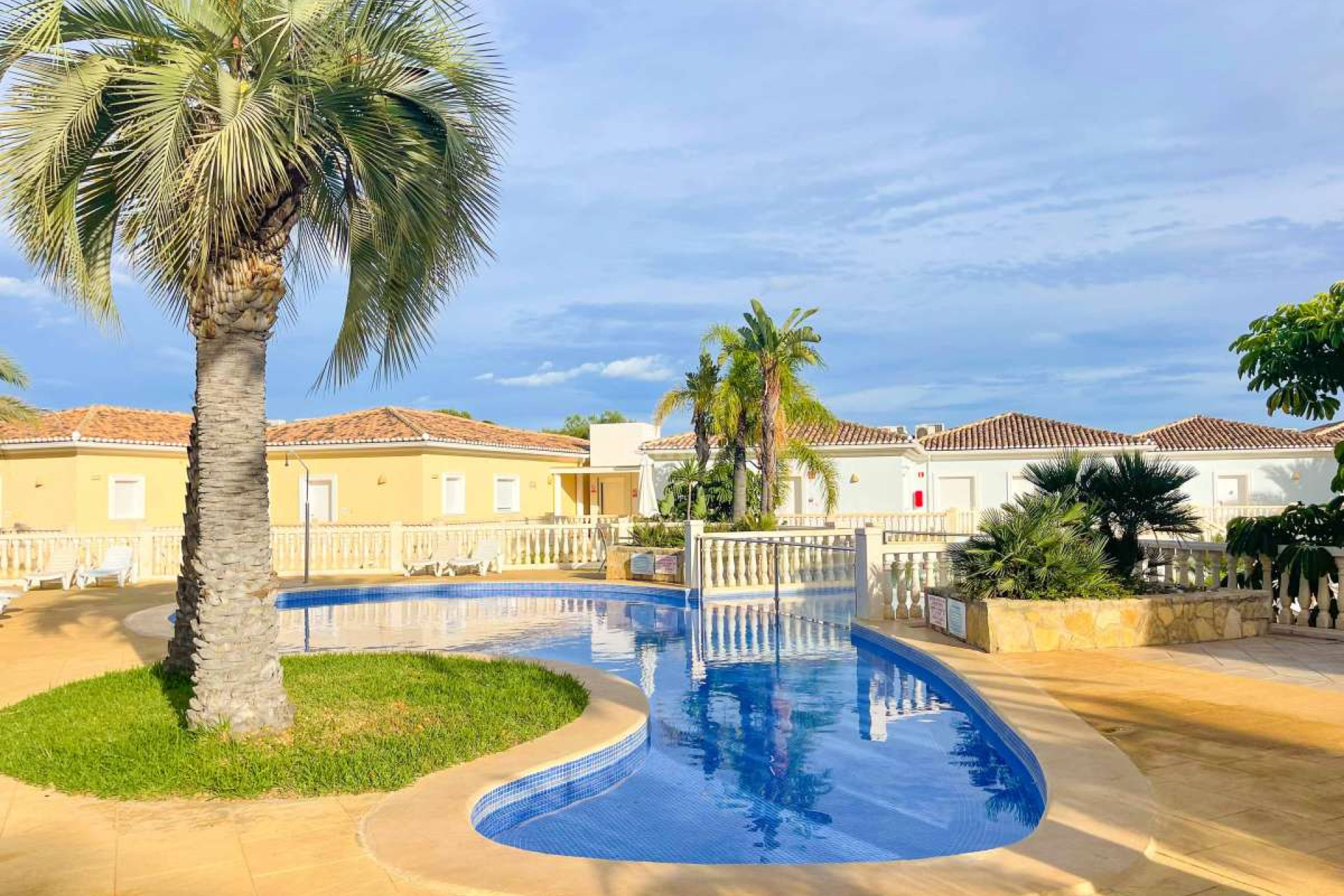 Resale - Apartment / flat - Benissa Costa - Costa Blanca