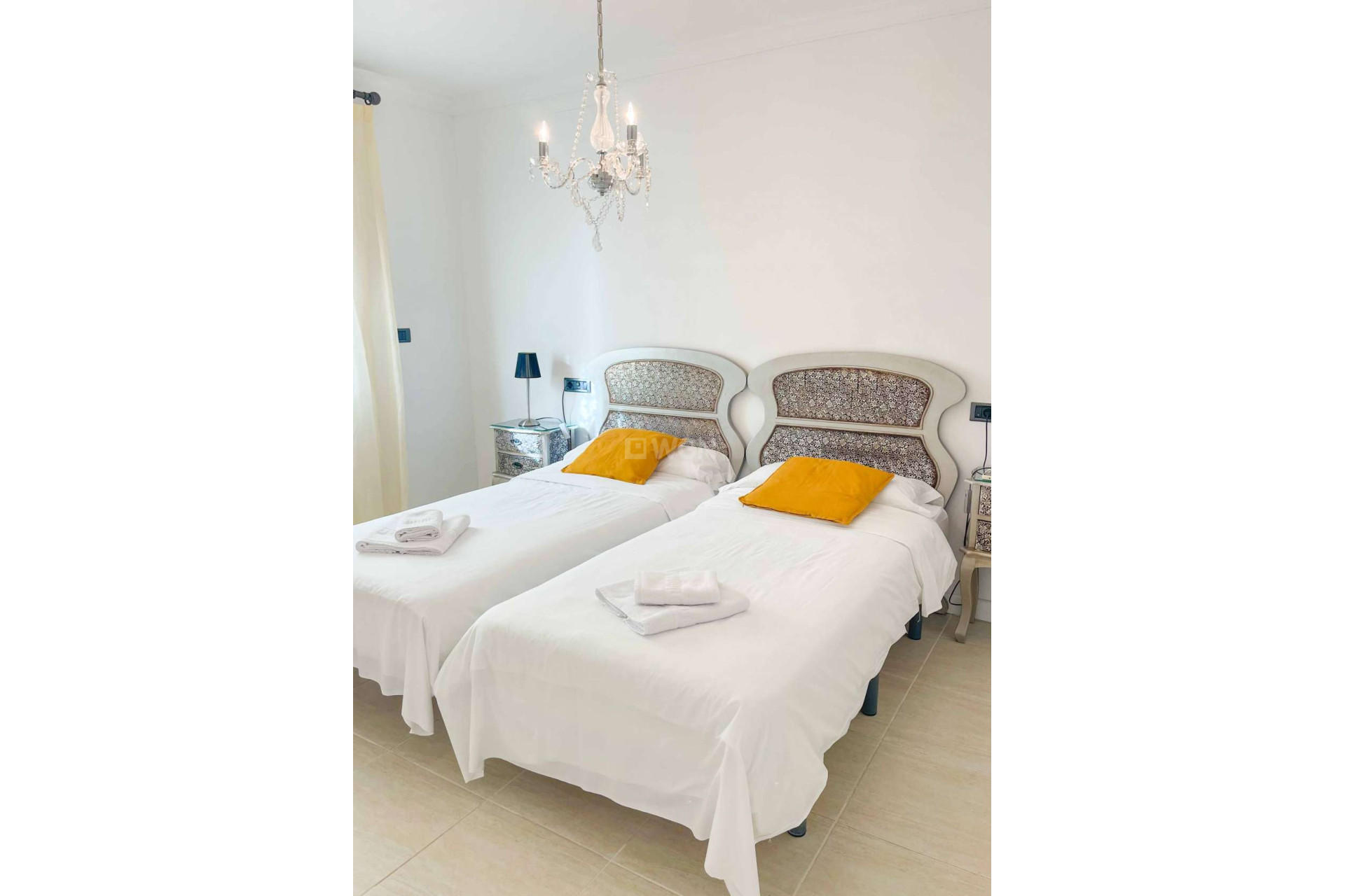 Resale - Apartment / flat - Benissa Costa - Costa Blanca