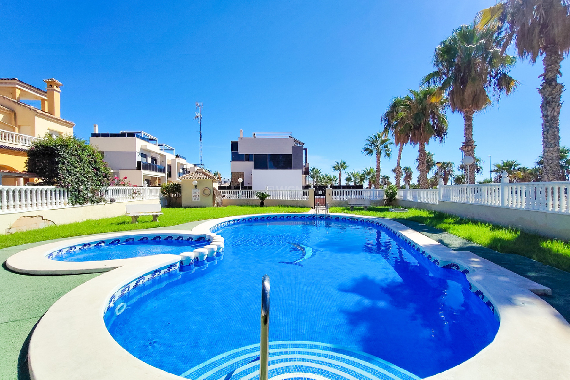 Resale - Apartment / flat - Cabo Roig - Costa Blanca