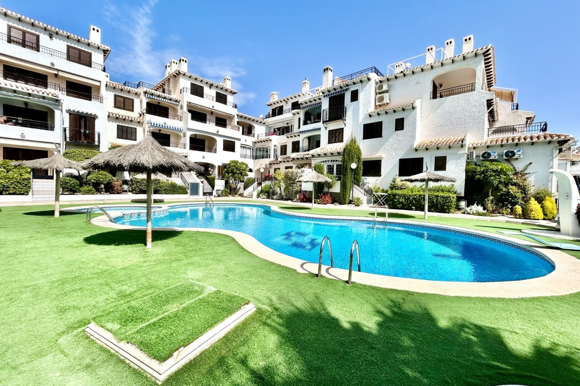 Resale - Apartment / flat - Cabo Roig - Costa Blanca