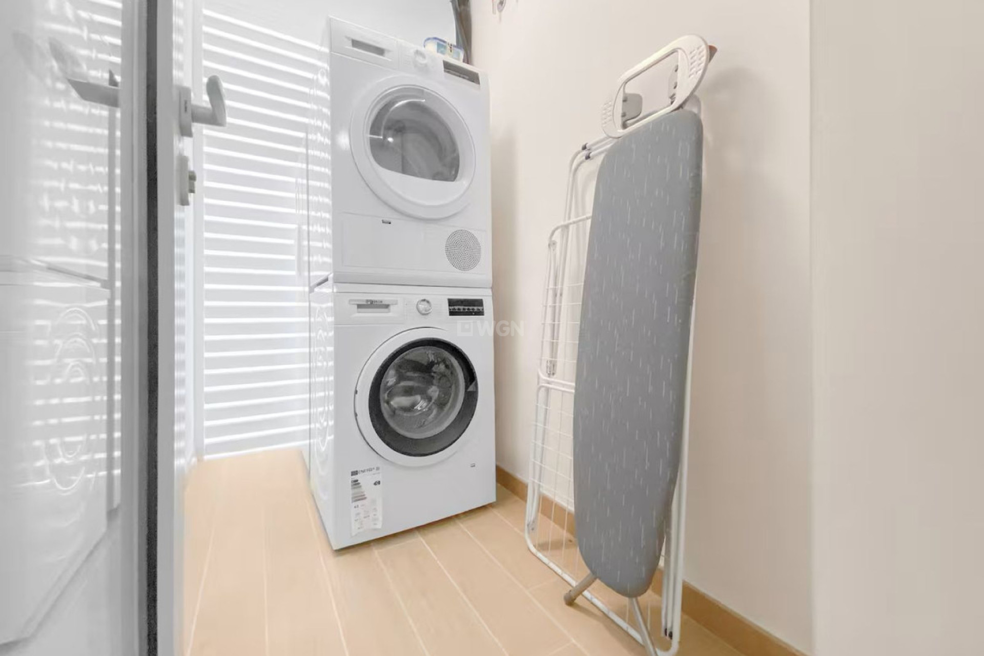 Resale - Apartment / flat - Carvajal - Costa del Sol