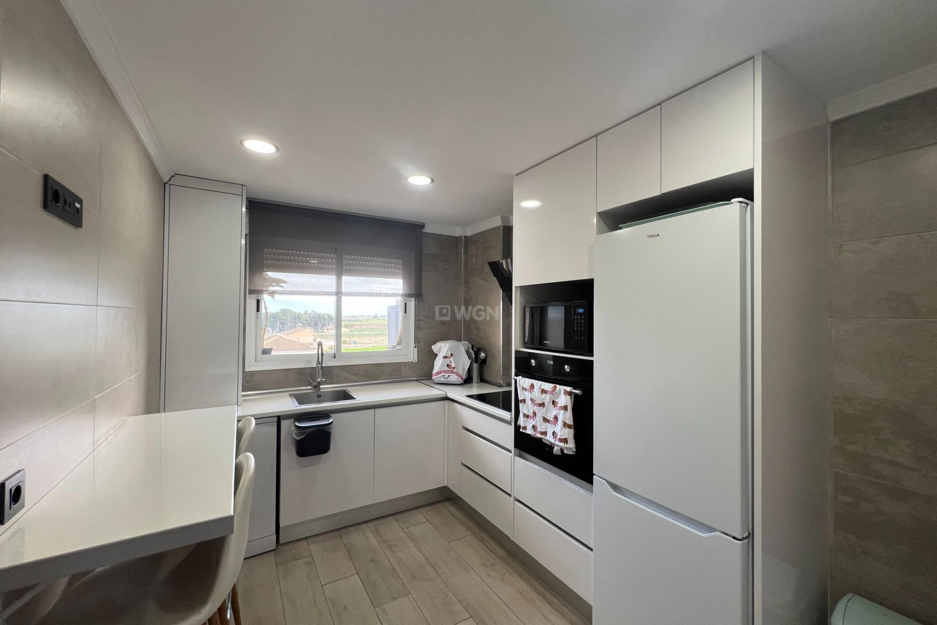 Resale - Apartment / flat - Dolores - Comunidad Valenciana