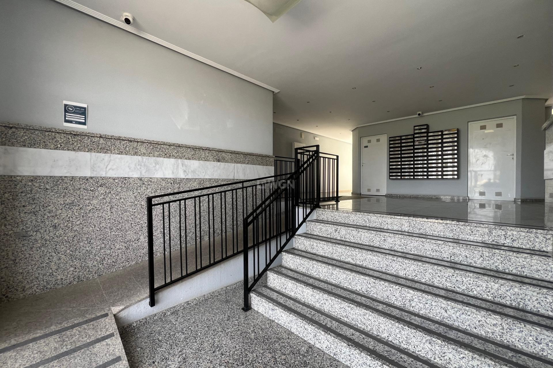 Resale - Apartment / flat - Dolores - Comunidad Valenciana