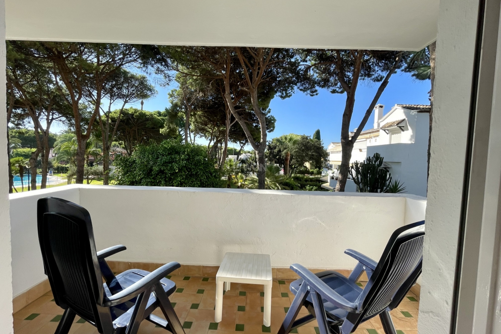 Resale - Apartment / flat - Estepona - Costa del Sol