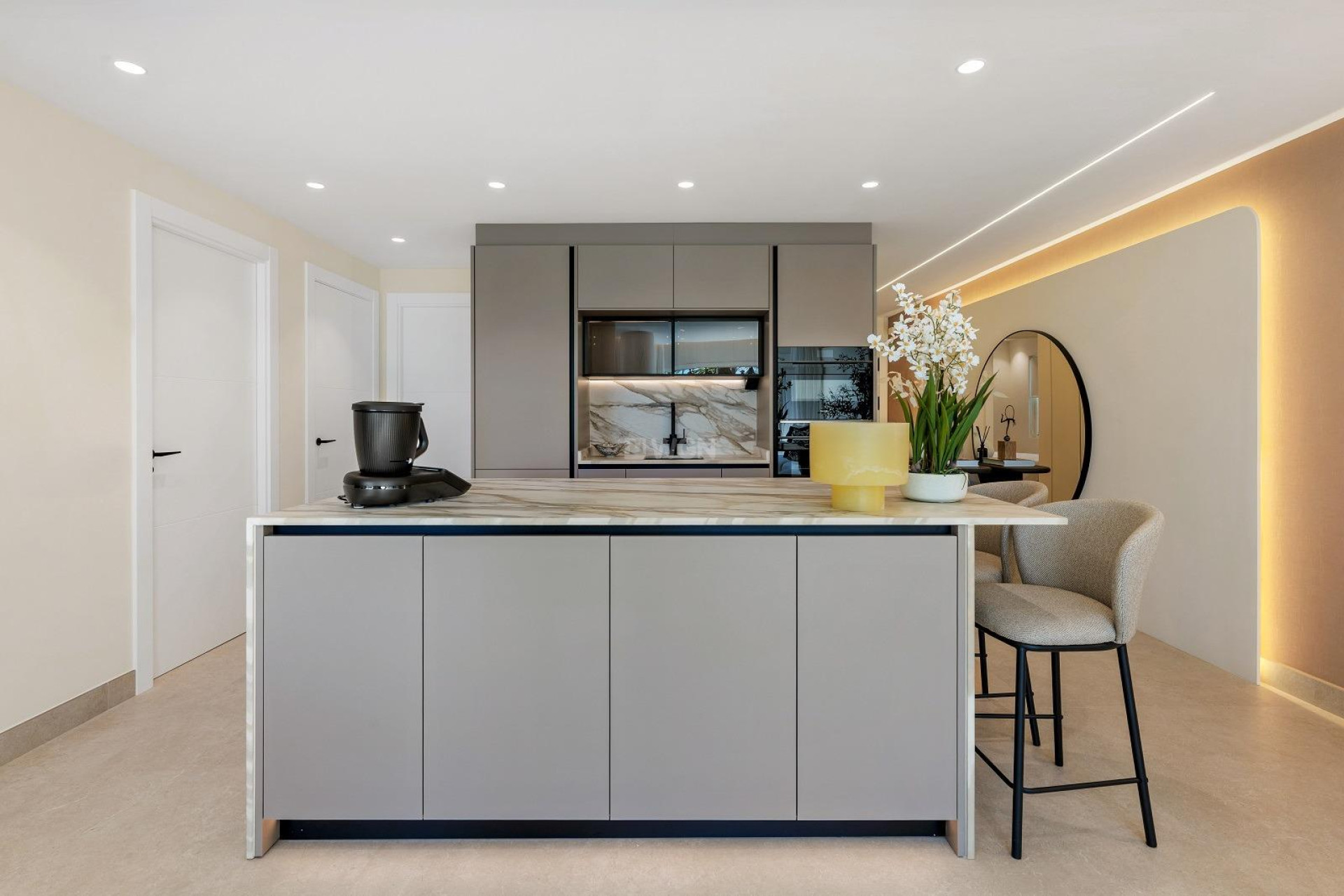 Resale - Apartment / flat - Estepona - Saladillo