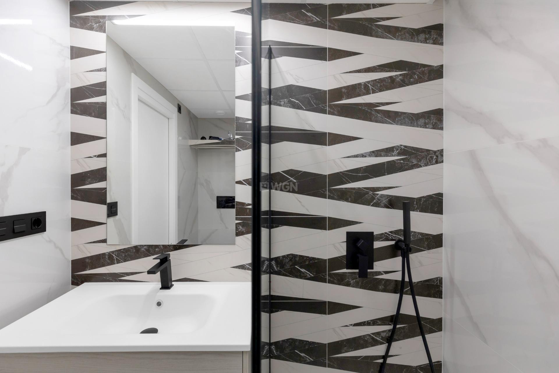 Resale - Apartment / flat - Guardamar del Segura - El Raso