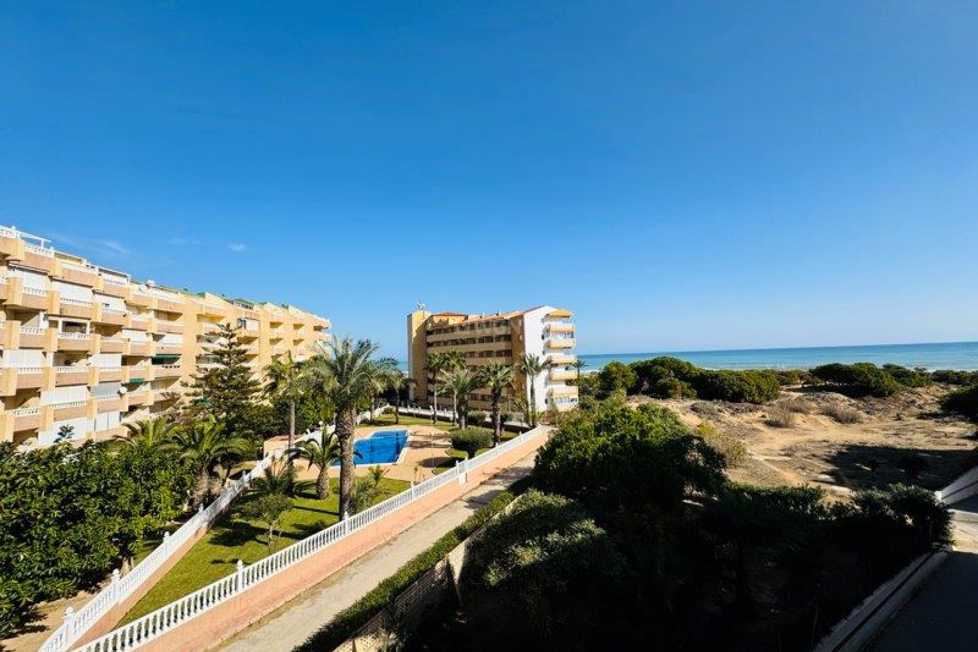 Resale - Apartment / flat - La Mata - Costa Blanca