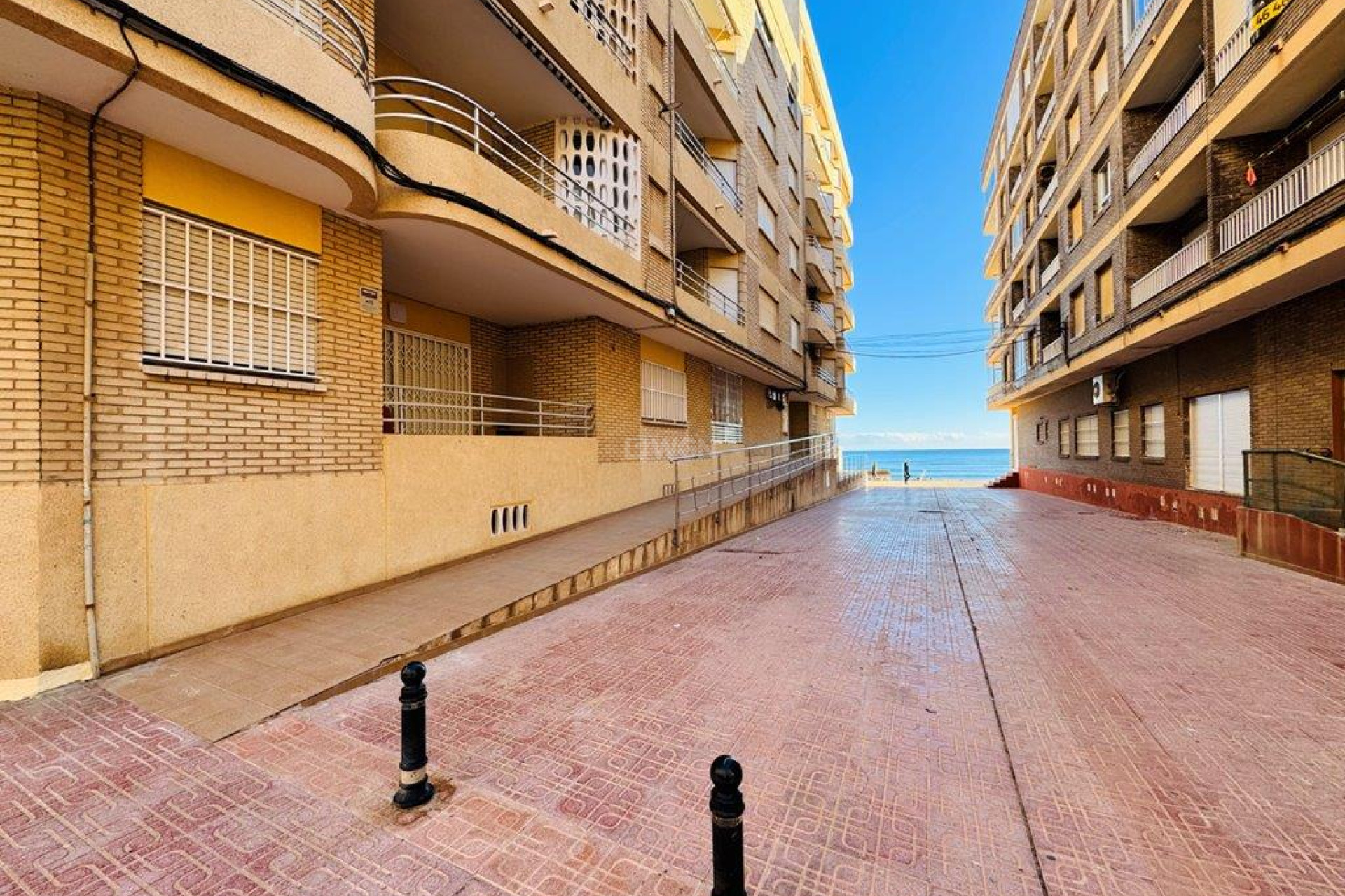 Resale - Apartment / flat - La Mata - Costa Blanca