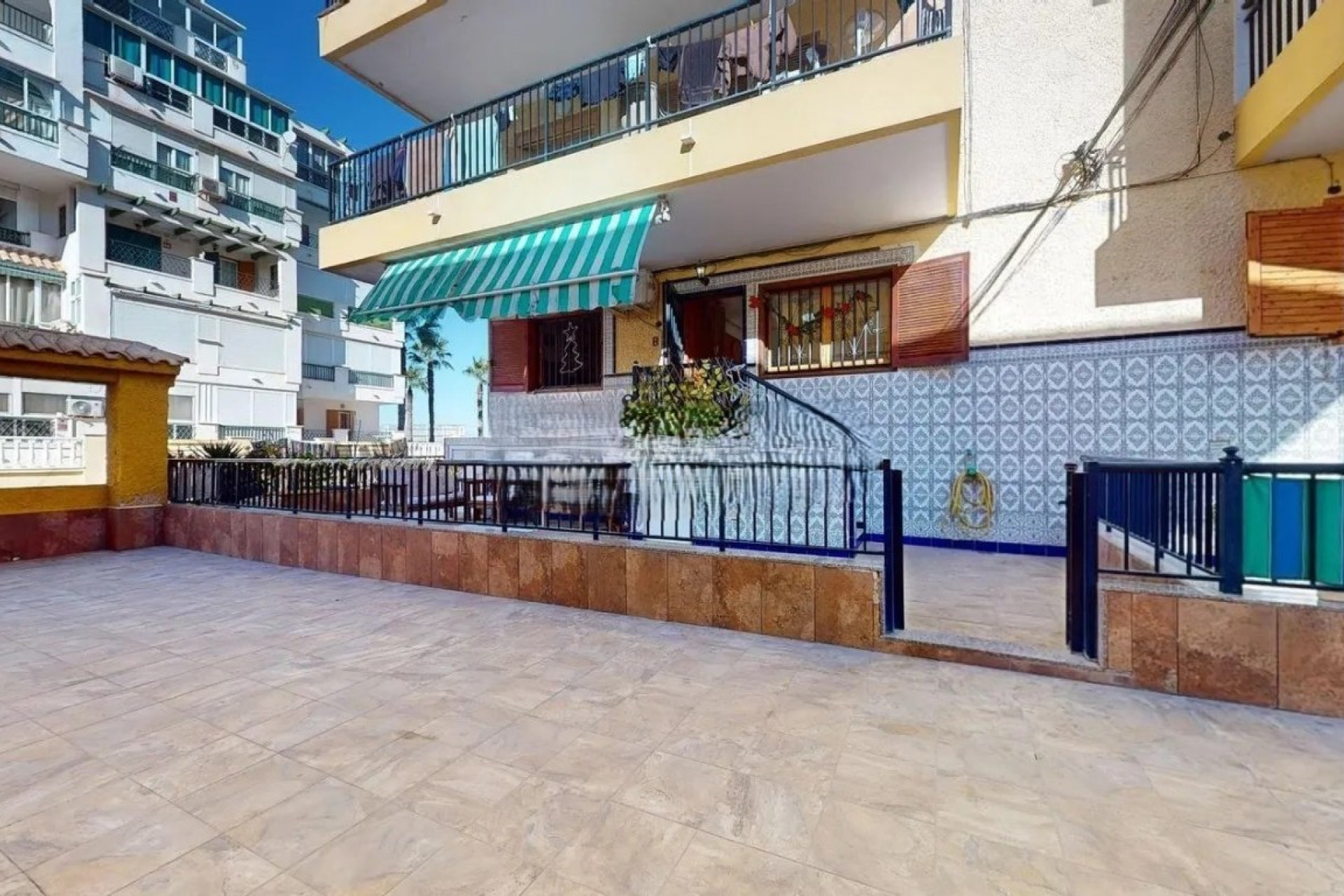 Resale - Apartment / flat - La Mata - Costa Blanca