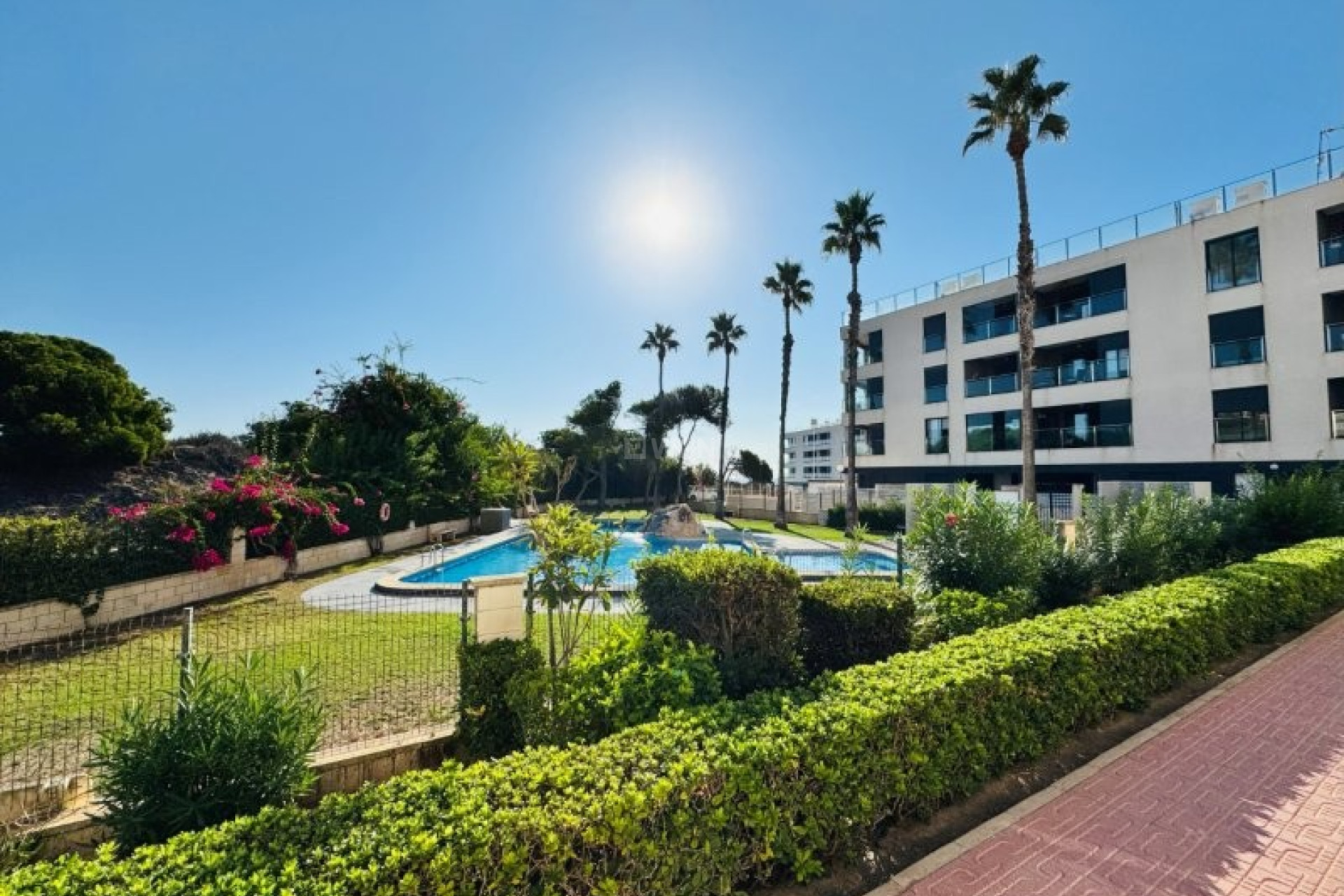 Resale - Apartment / flat - La Mata - Costa Blanca