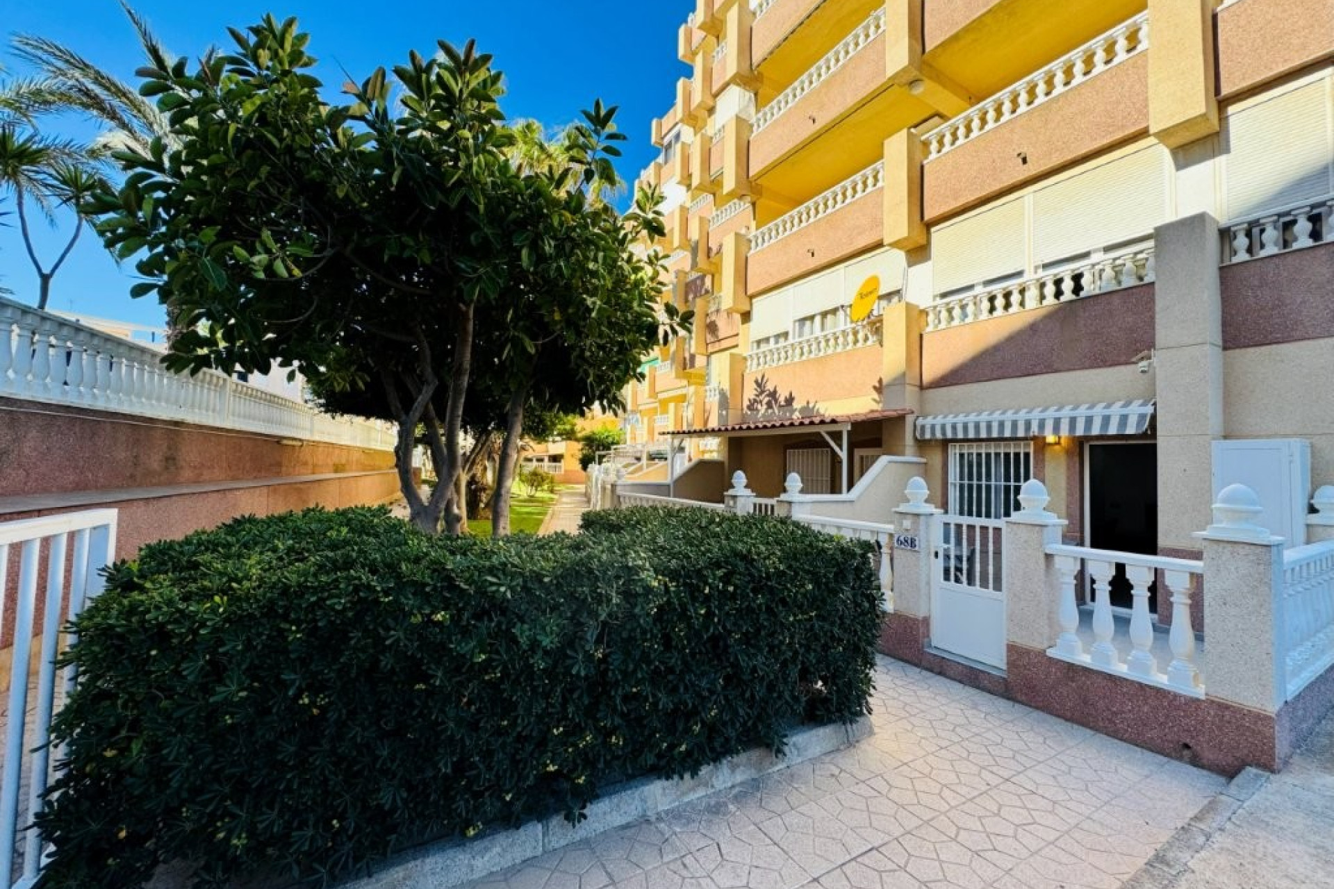 Resale - Apartment / flat - La Mata - Costa Blanca