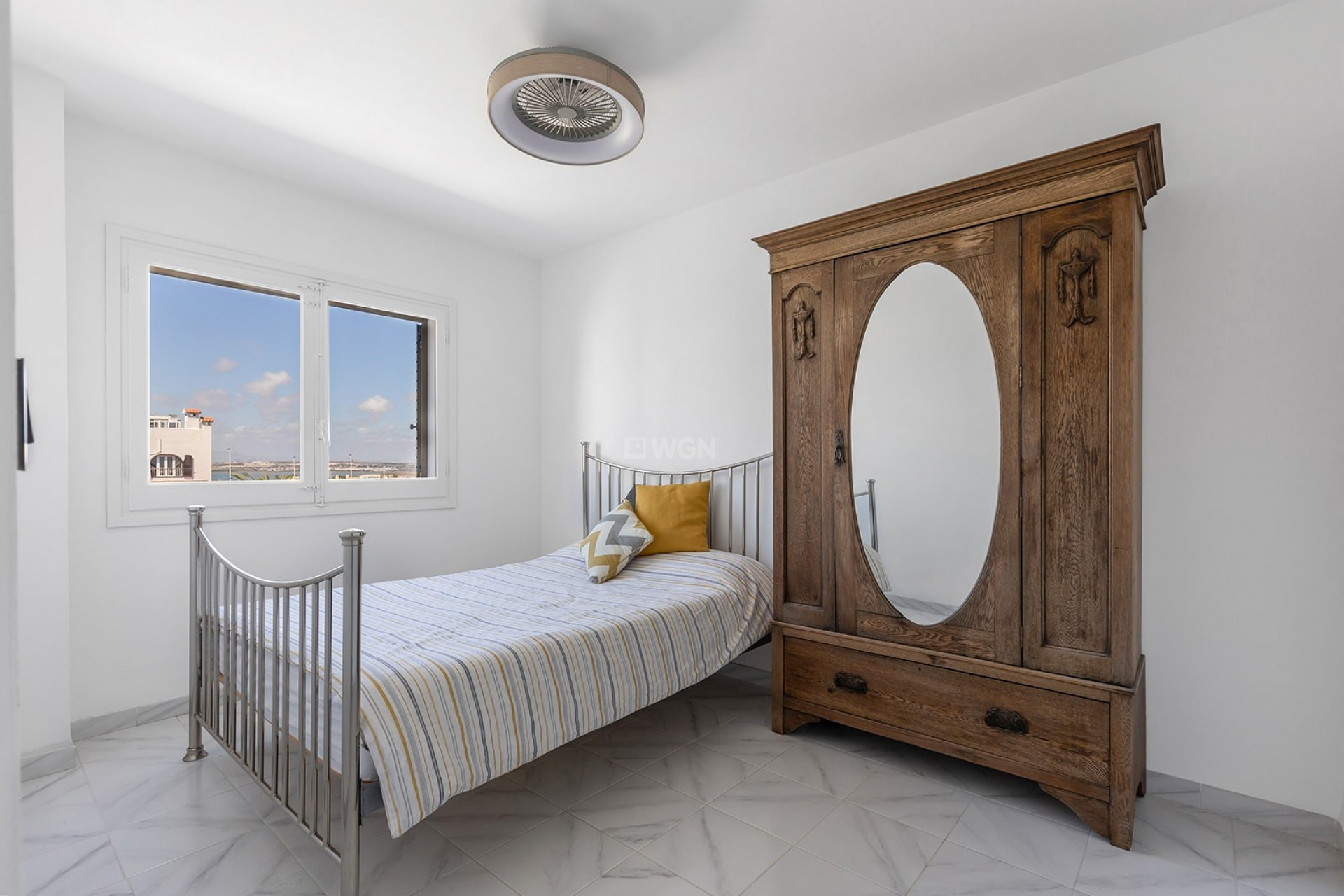 Resale - Apartment / flat - La Mata - Costa Blanca