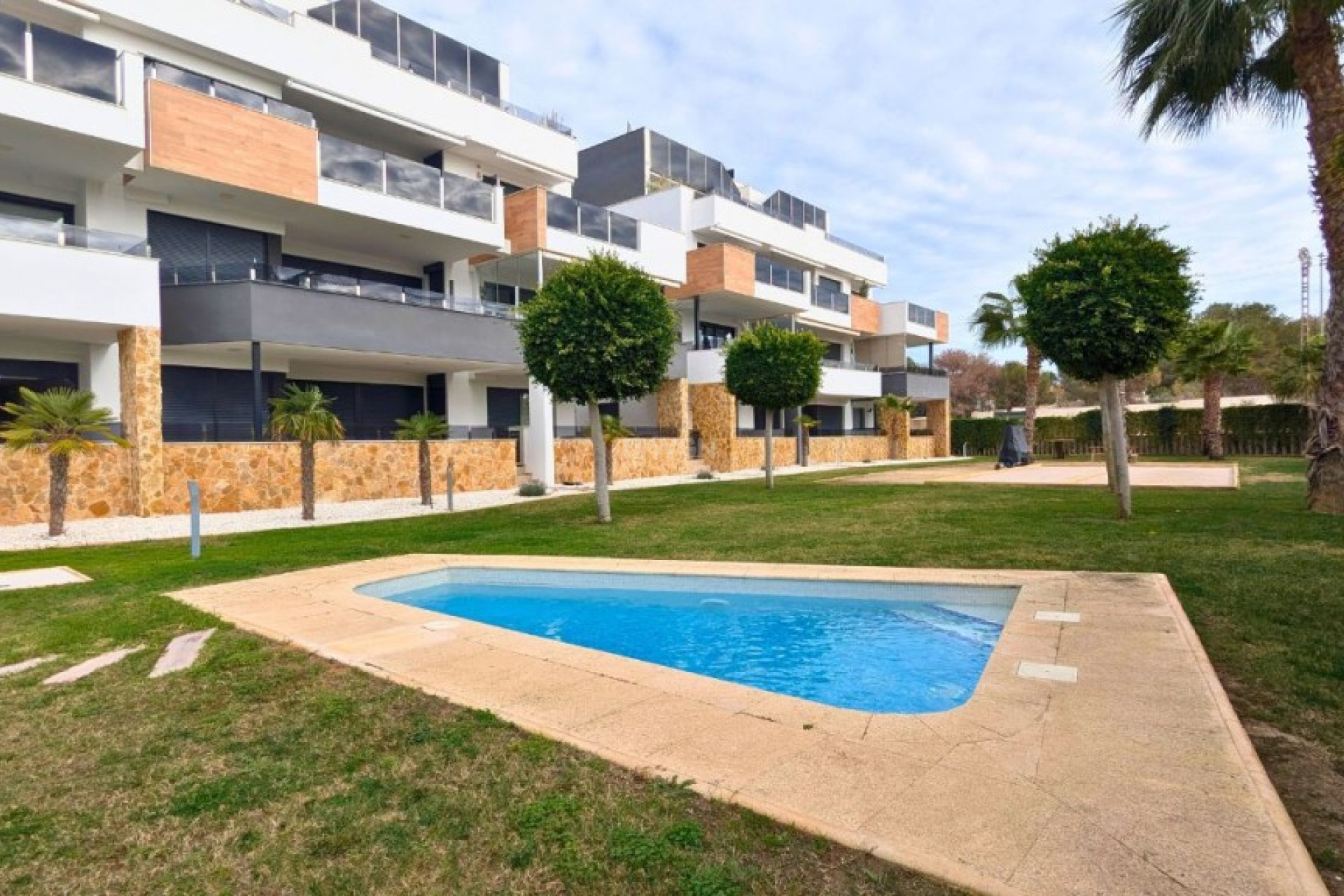 Resale - Apartment / flat - Los Altos - Costa Blanca