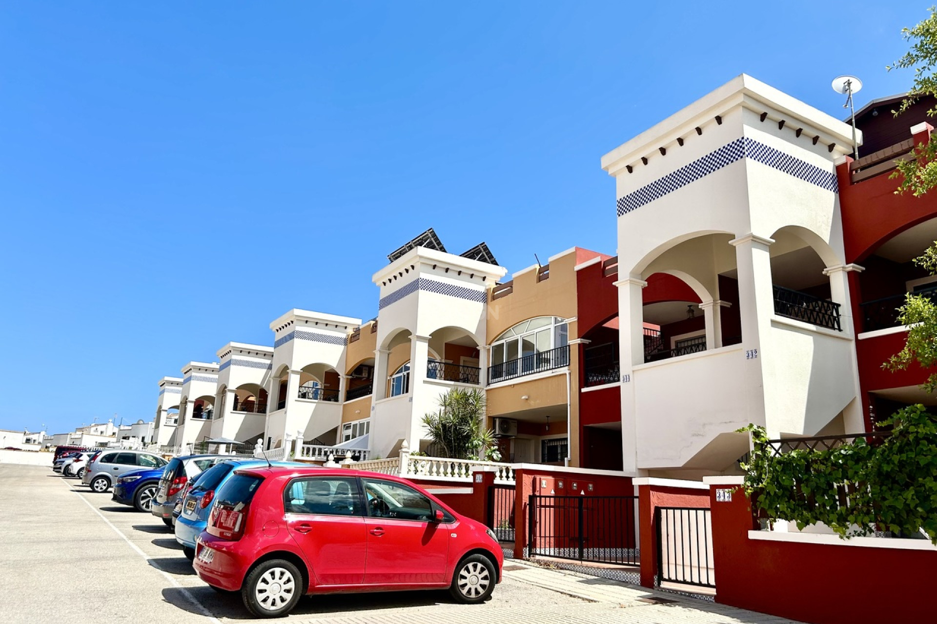 Resale - Apartment / flat - Los Altos - Costa Blanca