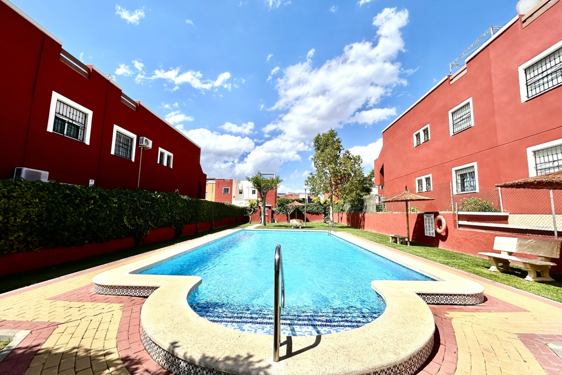 Resale - Apartment / flat - Los Altos - Costa Blanca