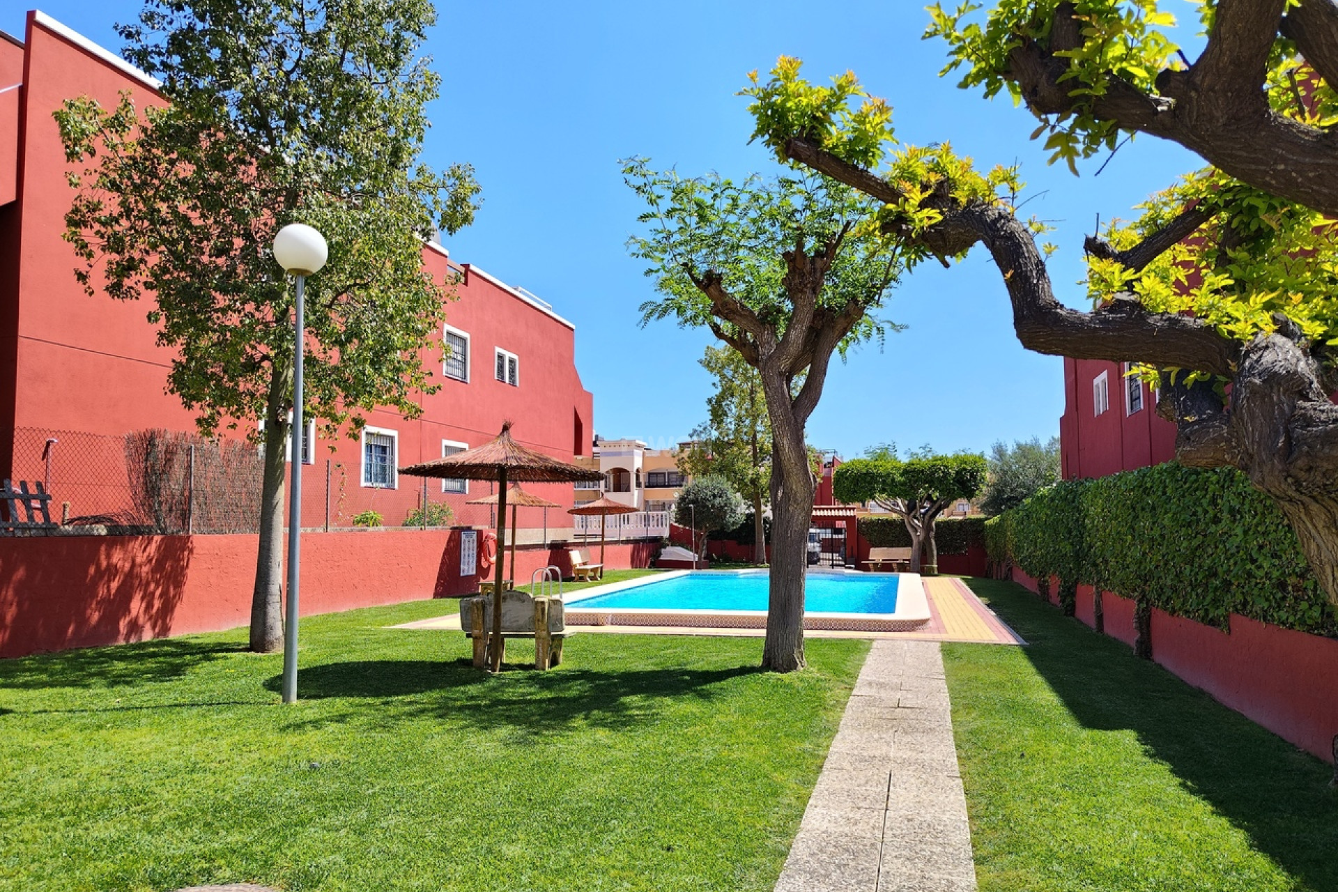Resale - Apartment / flat - Los Altos - Costa Blanca