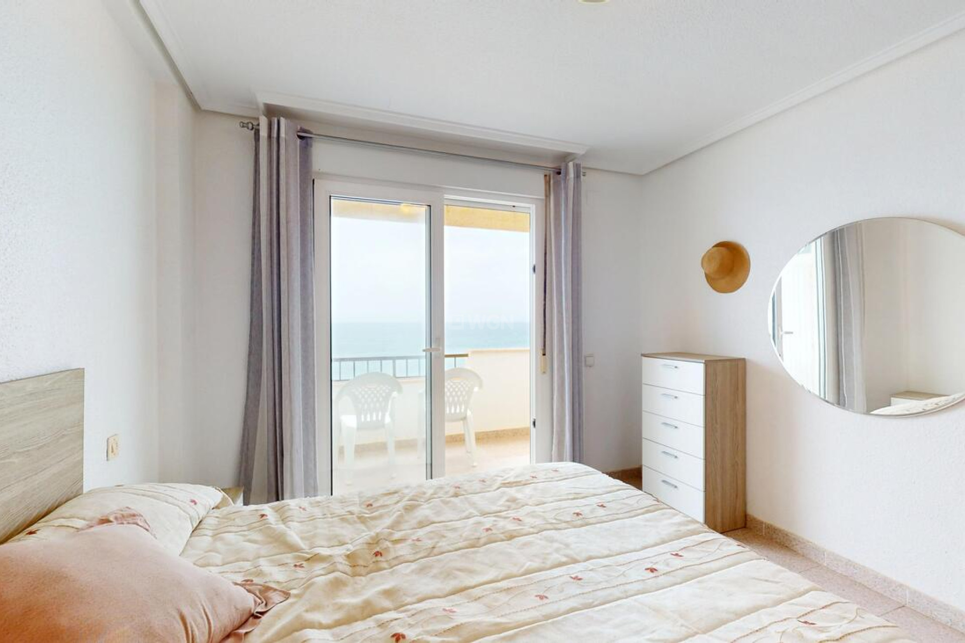 Resale - Apartment / flat - Mil Palmeras - Costa Blanca