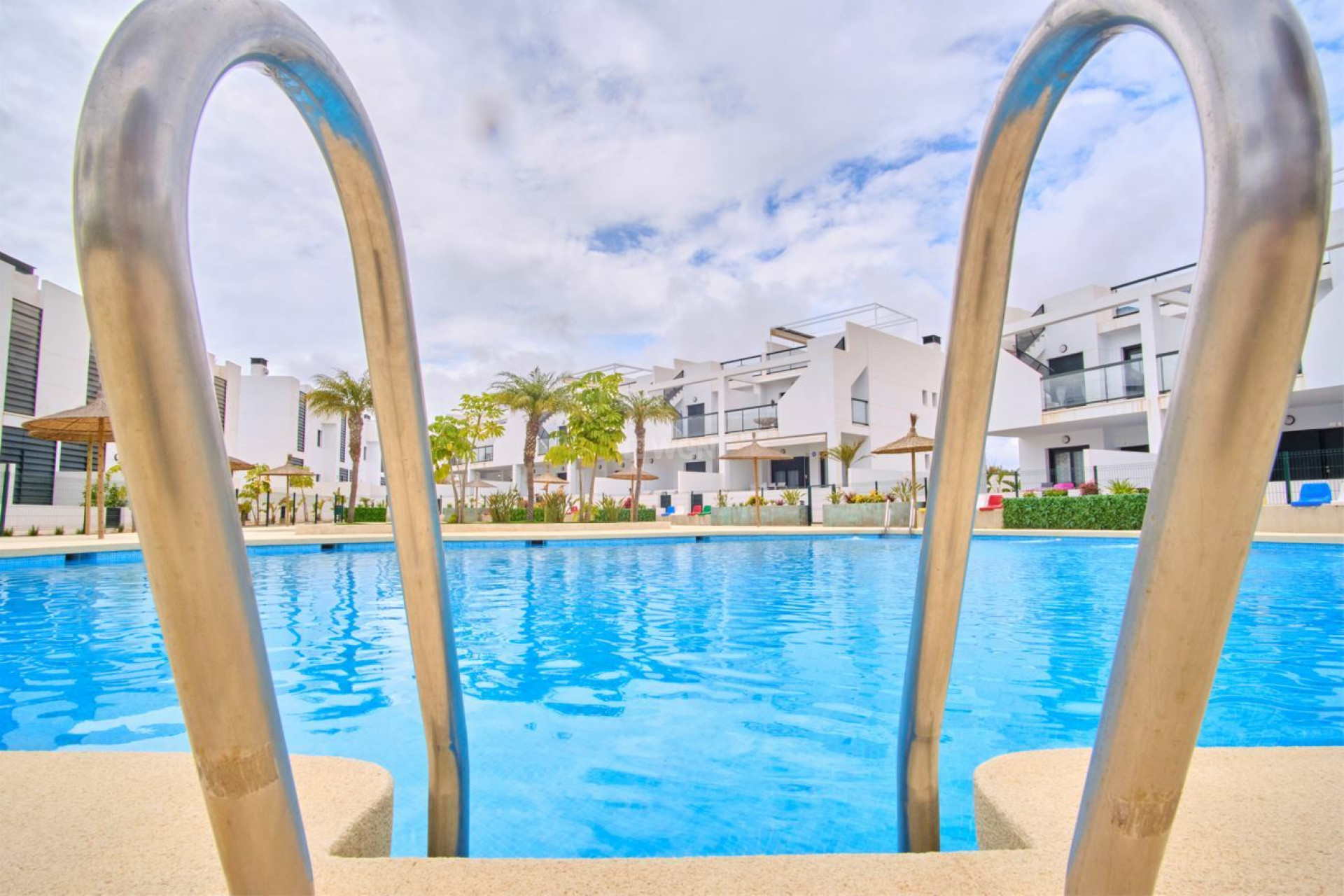 Resale - Apartment / flat - Mil Palmeras - Costa Blanca
