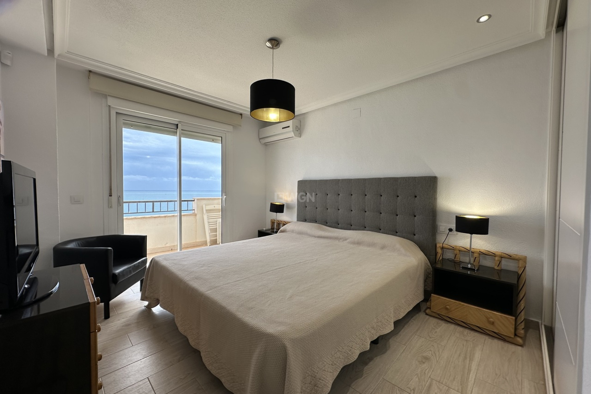 Resale - Apartment / flat - Mil Palmeras - Costa Blanca