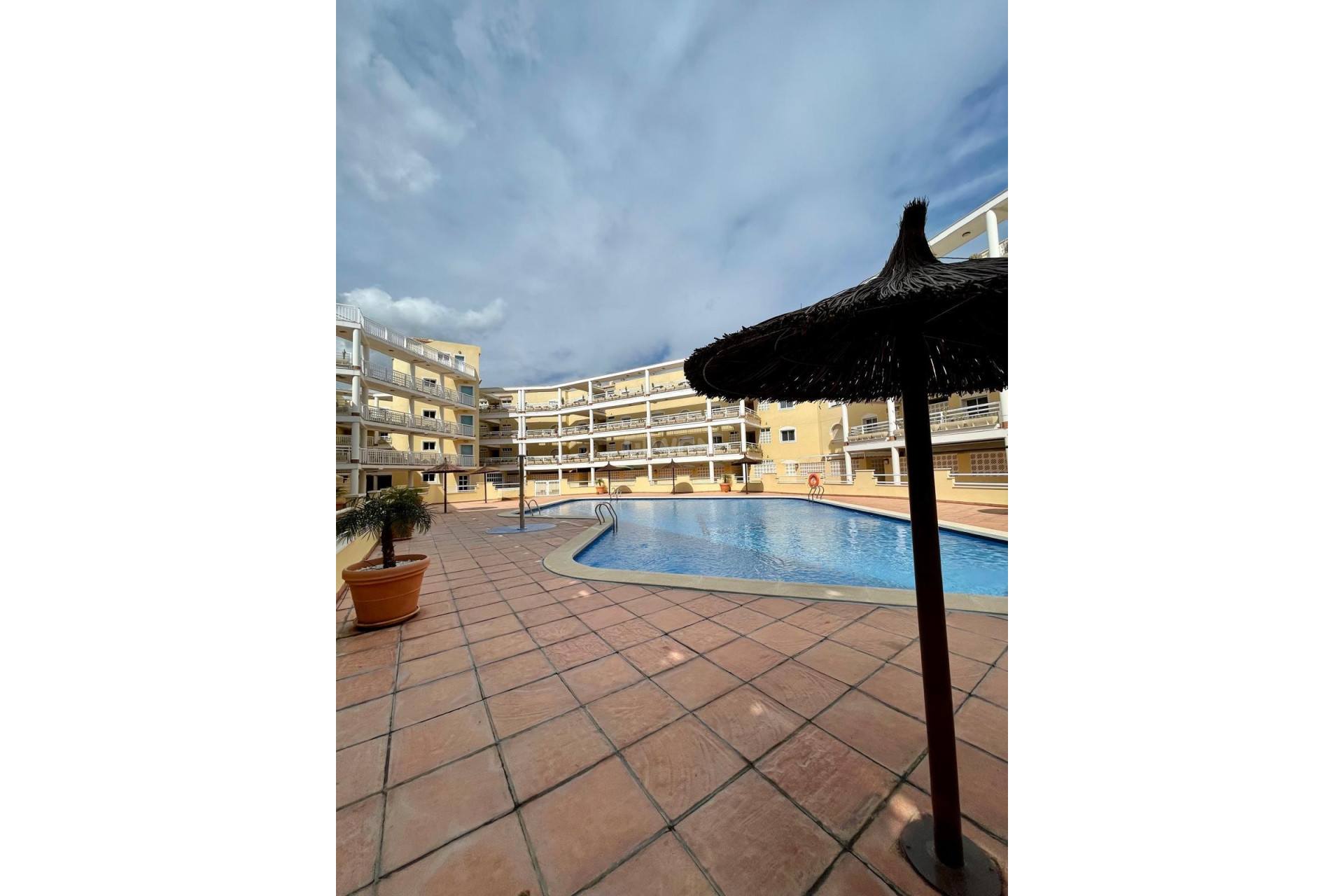 Resale - Apartment / flat - Orihuela Costa - Campoamor