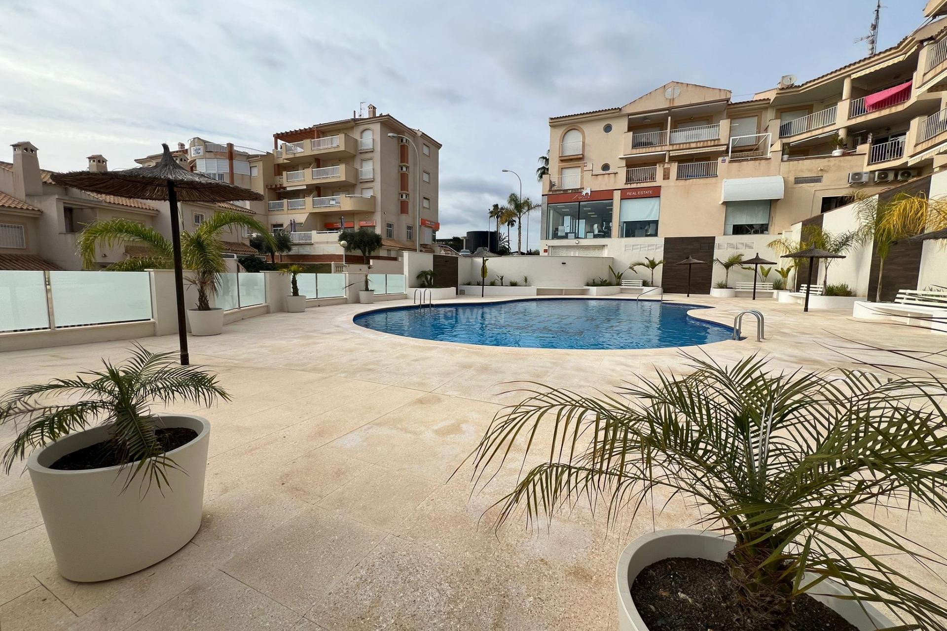 Resale - Apartment / flat - Orihuela Costa - Campoamor