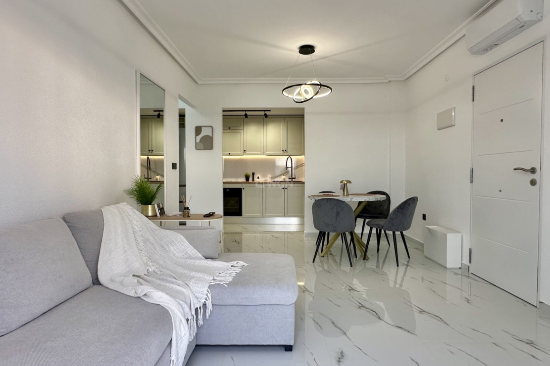 Resale - Apartment / flat - Orihuela Costa - Costa Blanca