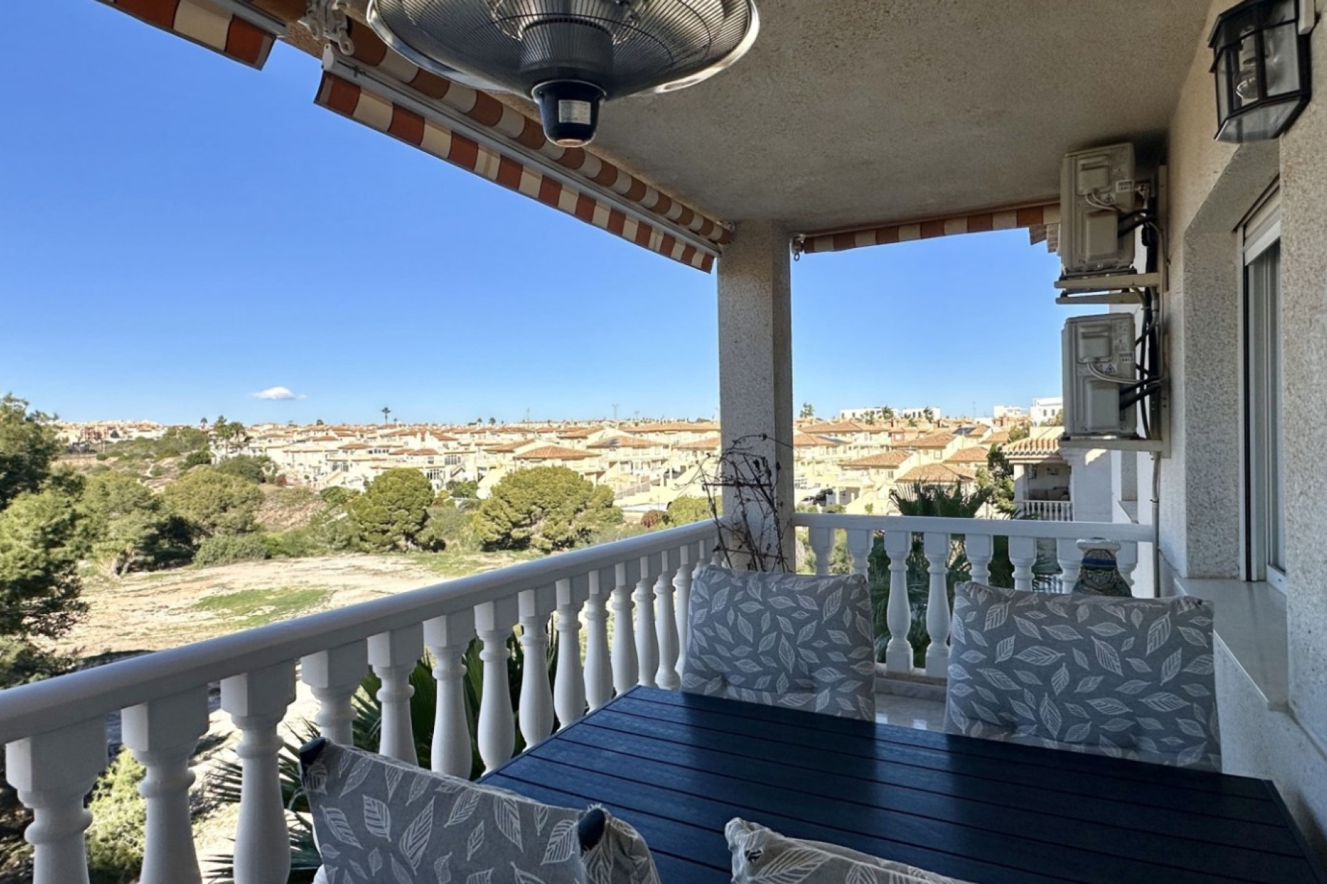Resale - Apartment / flat - Orihuela Costa - Costa Blanca