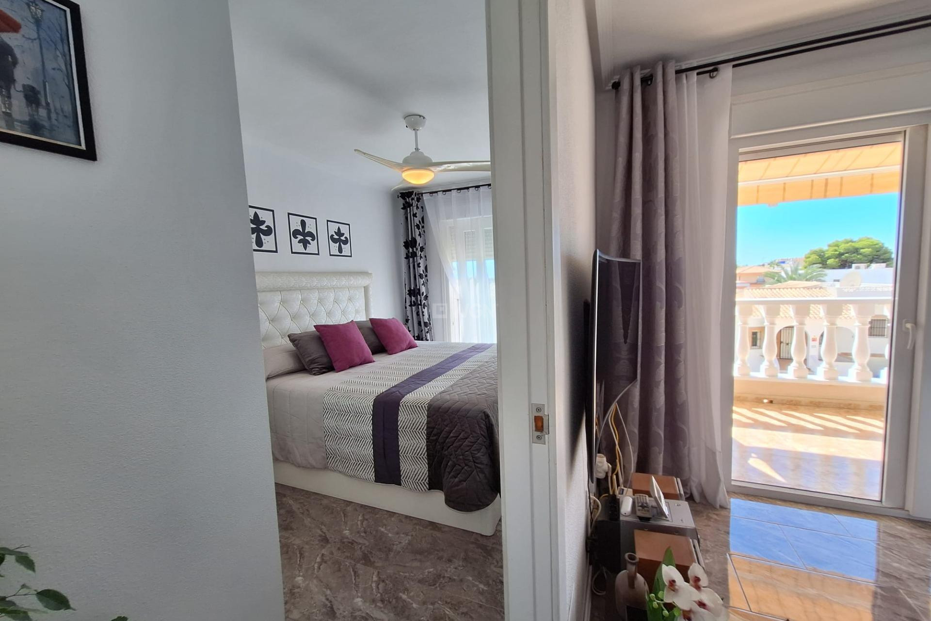 Resale - Apartment / flat - Orihuela Costa - La Zenia