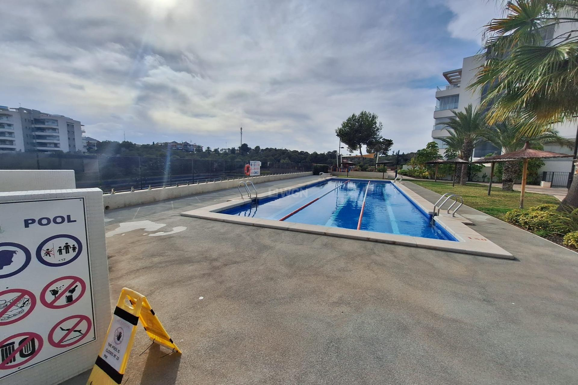 Resale - Apartment / flat - Orihuela Costa - Los Dolses