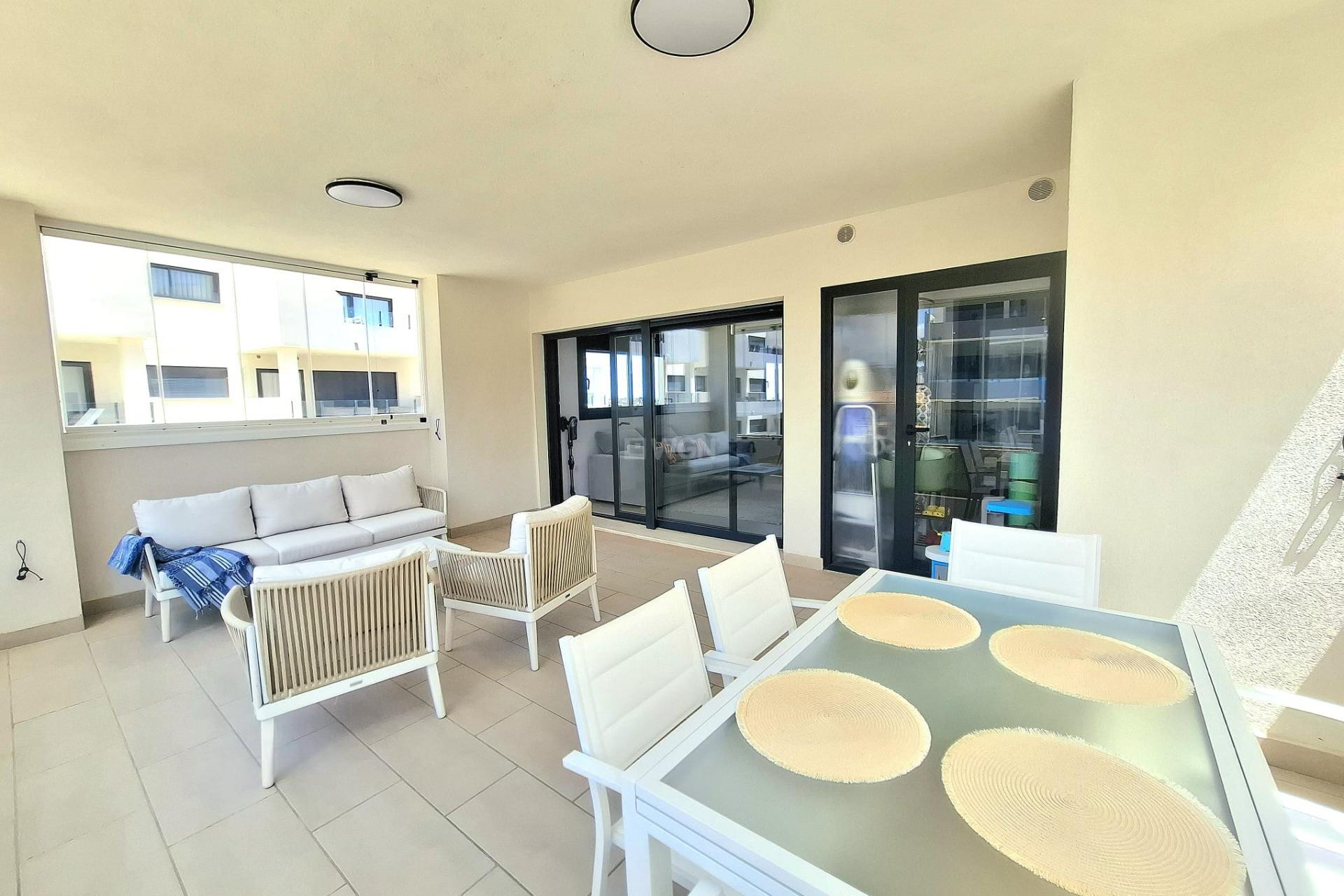 Resale - Apartment / flat - Orihuela Costa - Villamartín