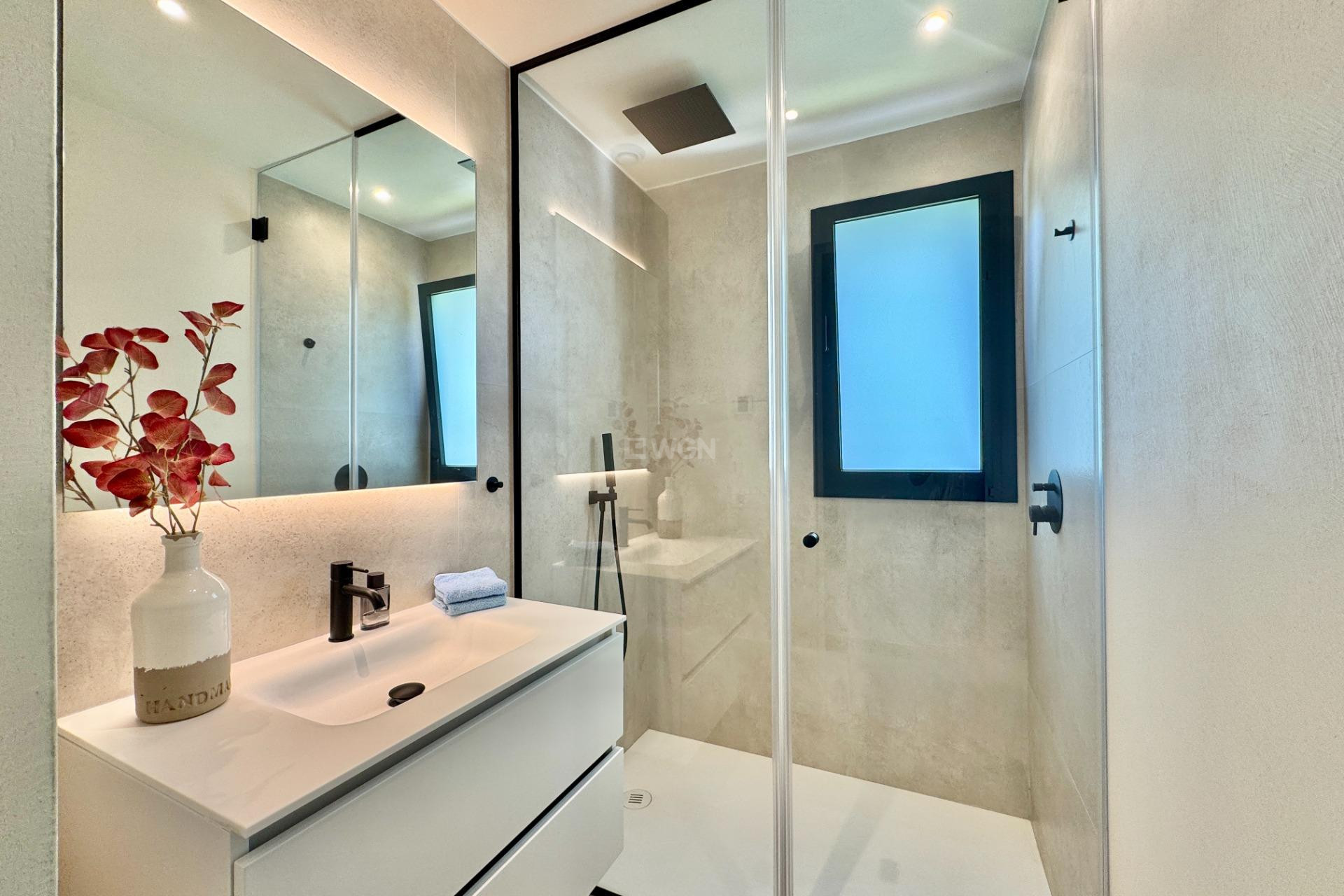 Resale - Apartment / flat - Orihuela - Las Colinas Golf