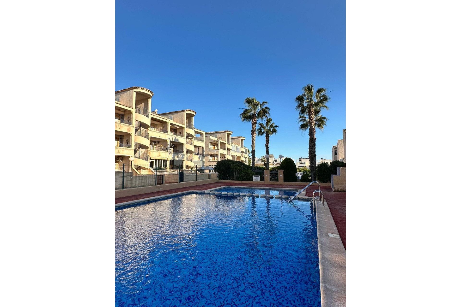 Resale - Apartment / flat - Orihuela - Urbanización Perla Del Mar